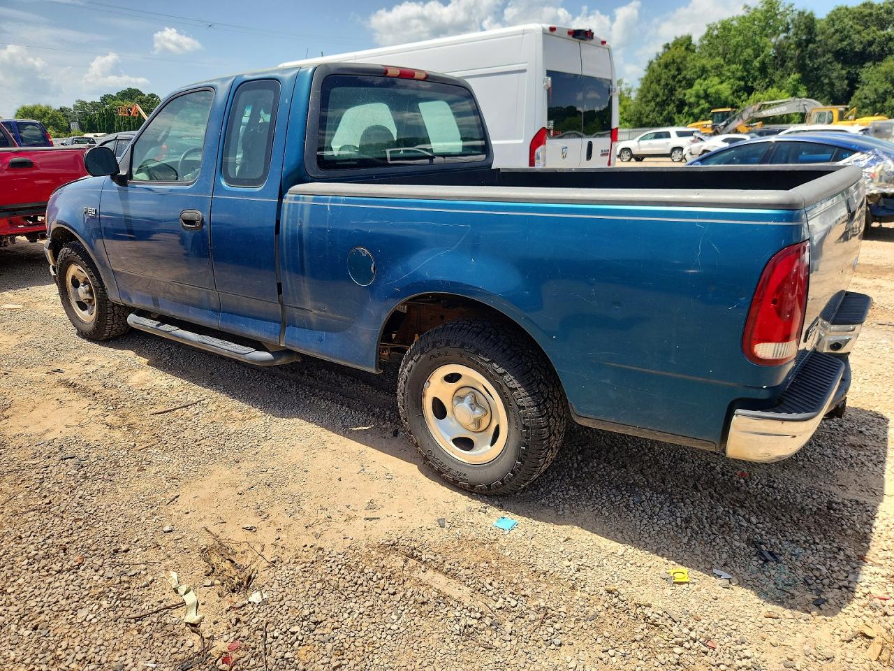 2000 Ford F150 Green vin: 1FTZX1726YNB69776