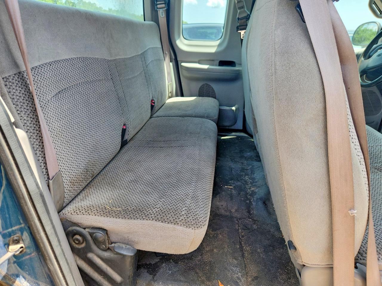 2000 Ford F150 Green vin: 1FTZX1726YNB69776