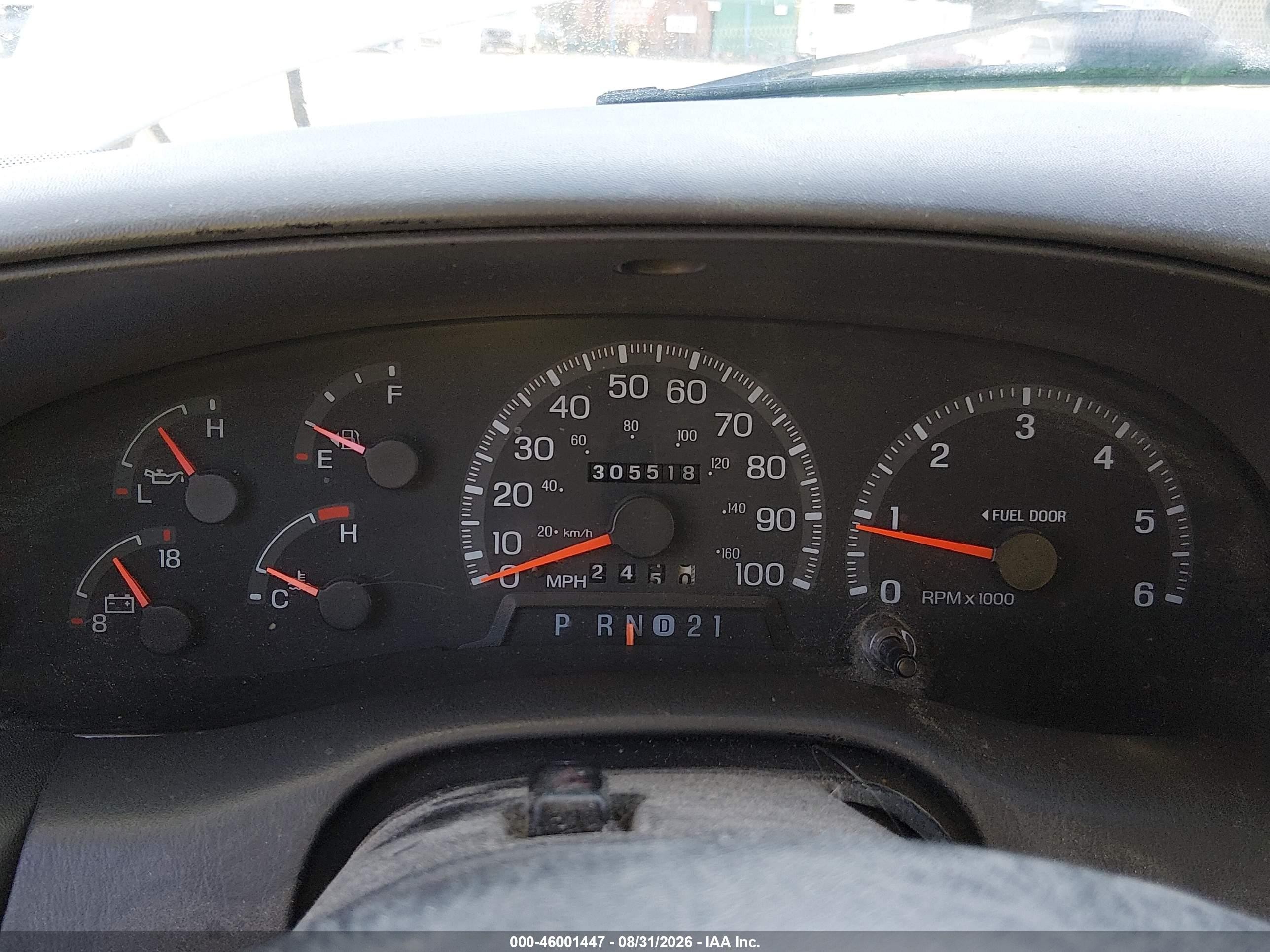 1998 Ford F-150 Standard/xl/xlt White vin: 1FTZX1727WKA32537