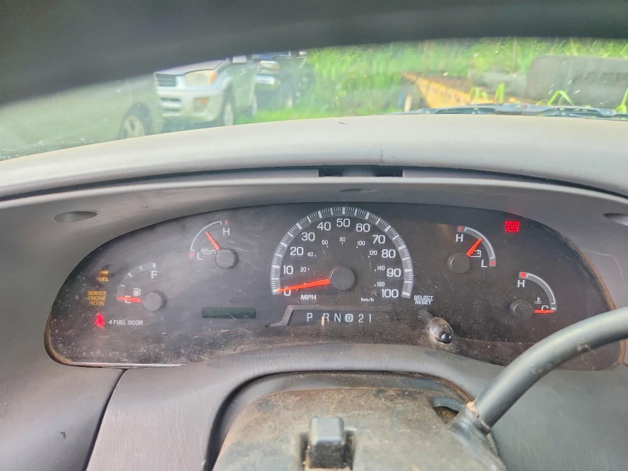 2000 Ford F150 White vin: 1FTZX1727YKB02038