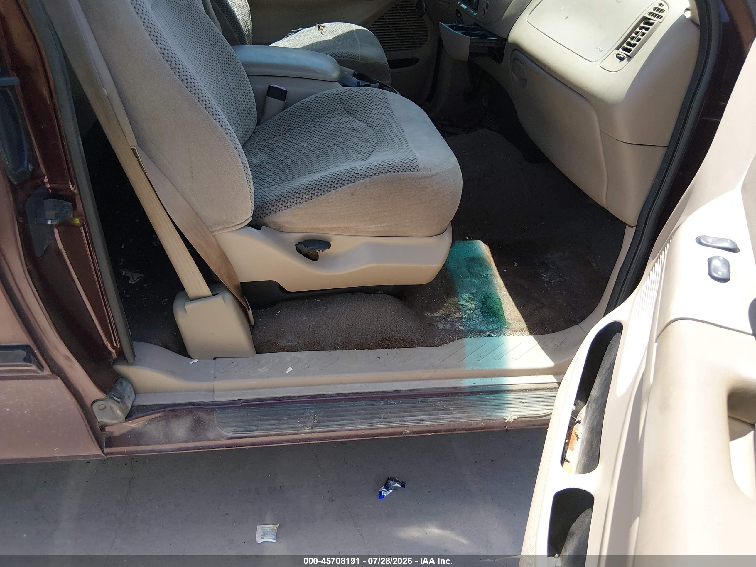 2000 Ford F-150 Work Series/xl/xlt Purple vin: 1FTZX1727YKB20555