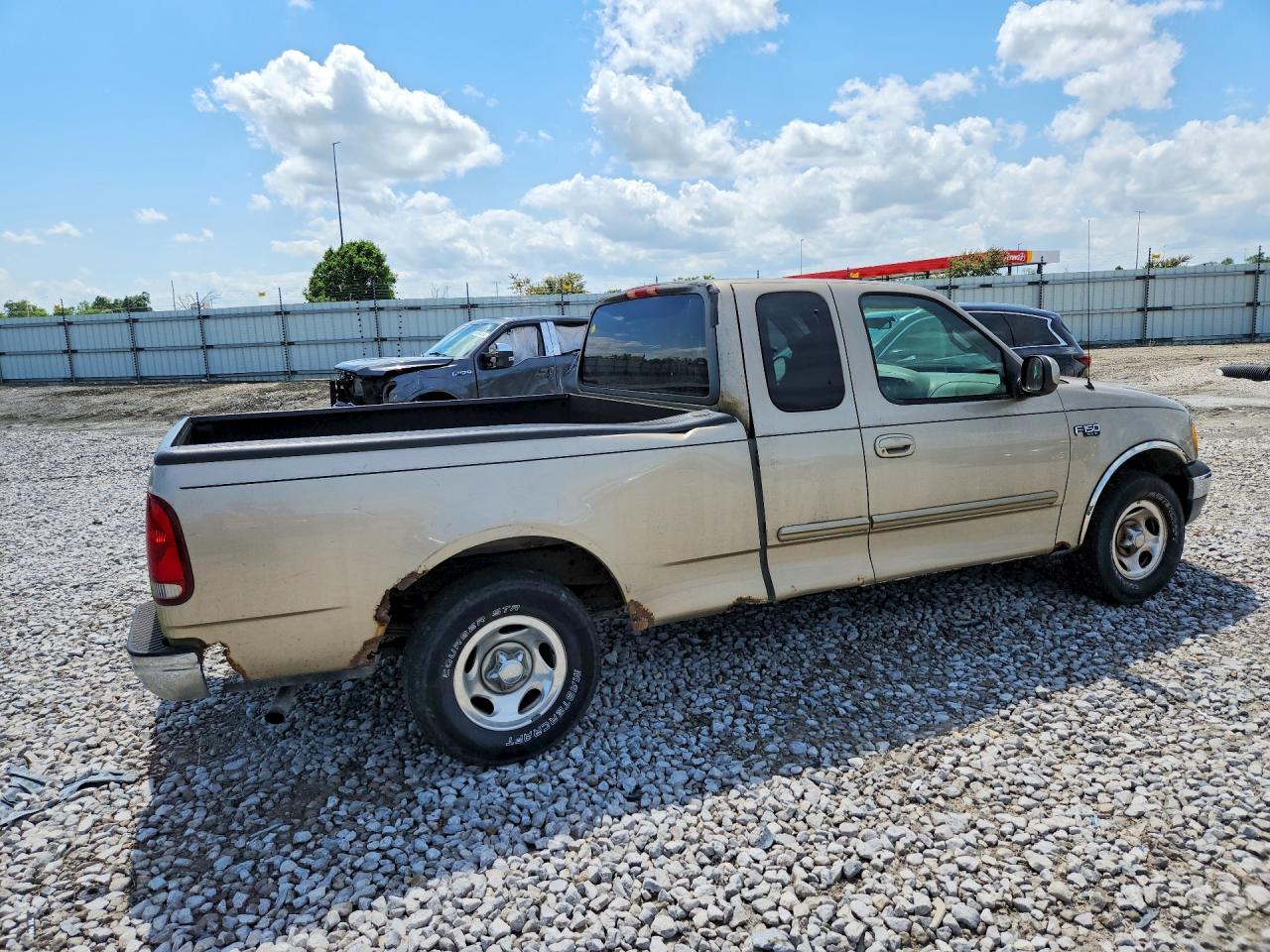 2000 Ford F150 Gold vin: 1FTZX1728YKB12450