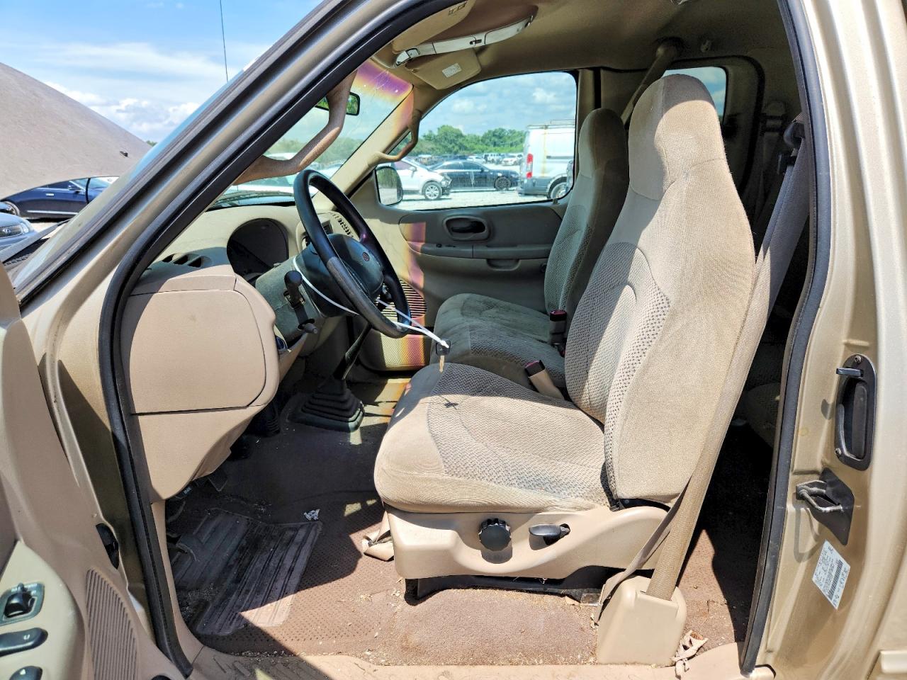 2000 Ford F150 Gold vin: 1FTZX1728YKB12450