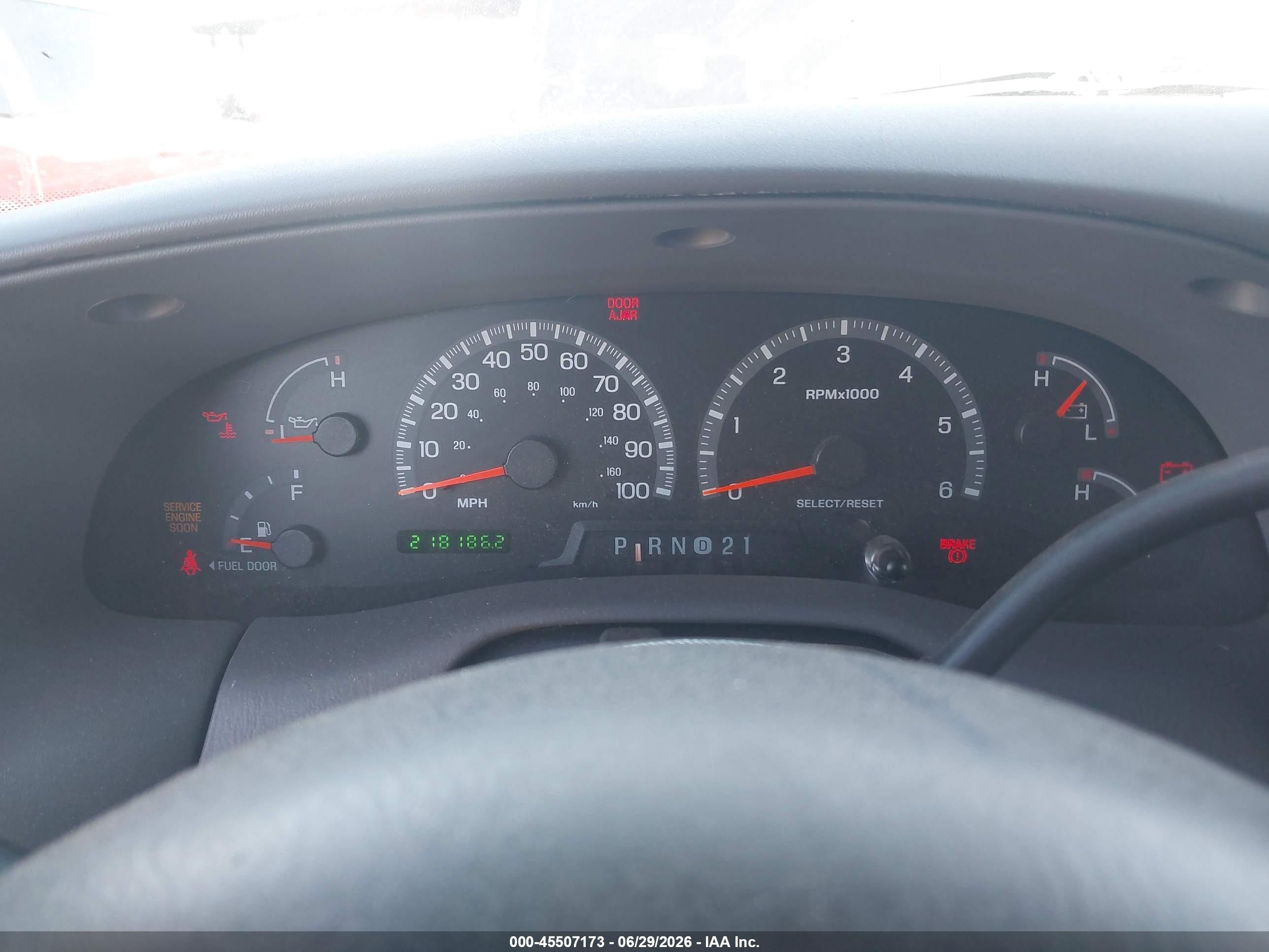 2000 Ford F-150 Work Series/xl/xlt Белый vin: 1FTZX1728YKB48798