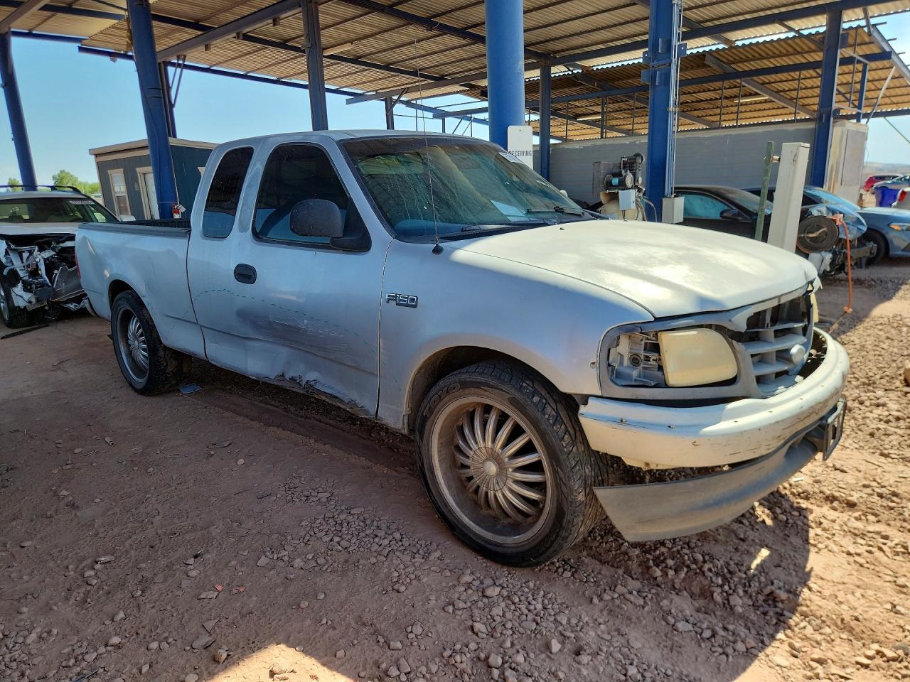 2000 Ford F150 Silver vin: 1FTZX1728YNA66472