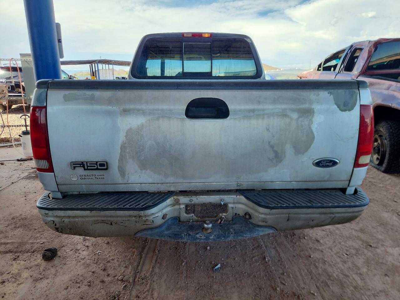 2000 Ford F150 Silver vin: 1FTZX1728YNA66472