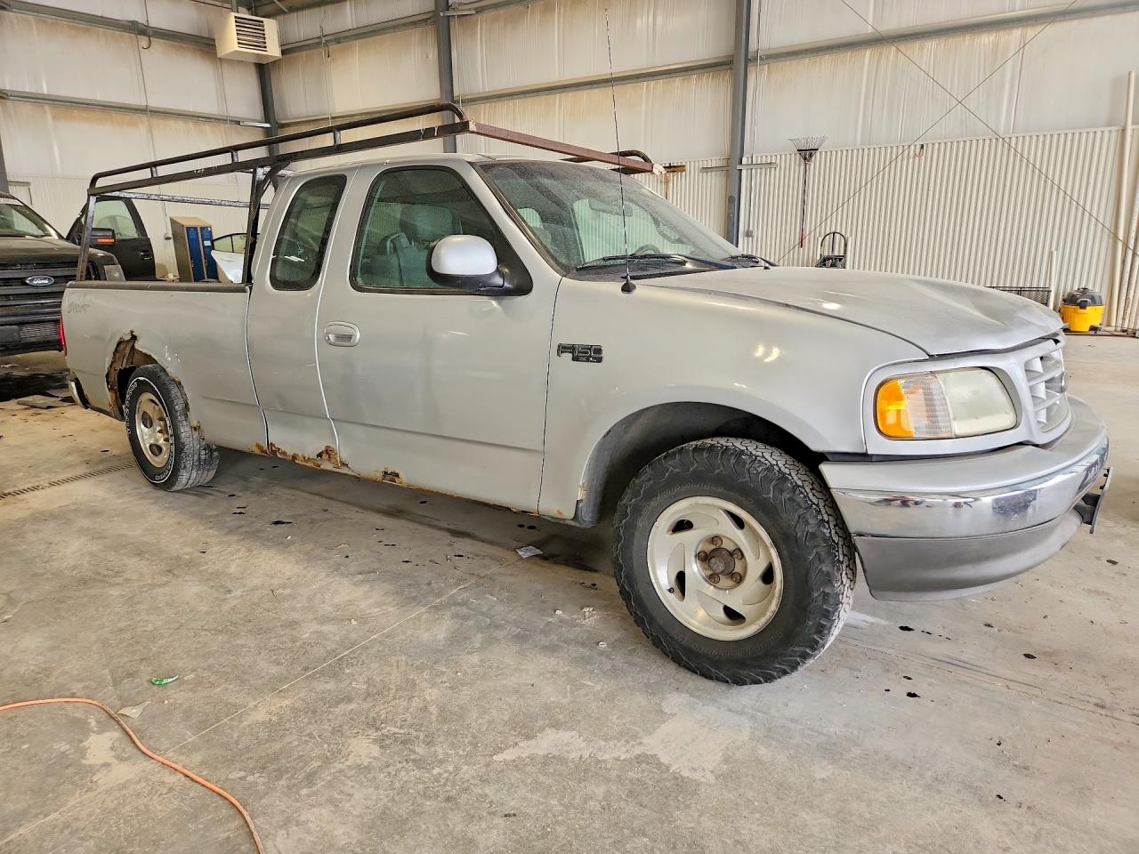 2001 Ford F150 Серый vin: 1FTZX17291NB91082