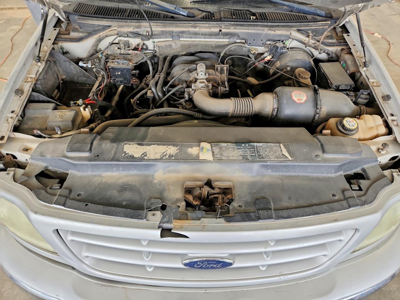 2001 Ford F150 Серый vin: 1FTZX17291NB91082