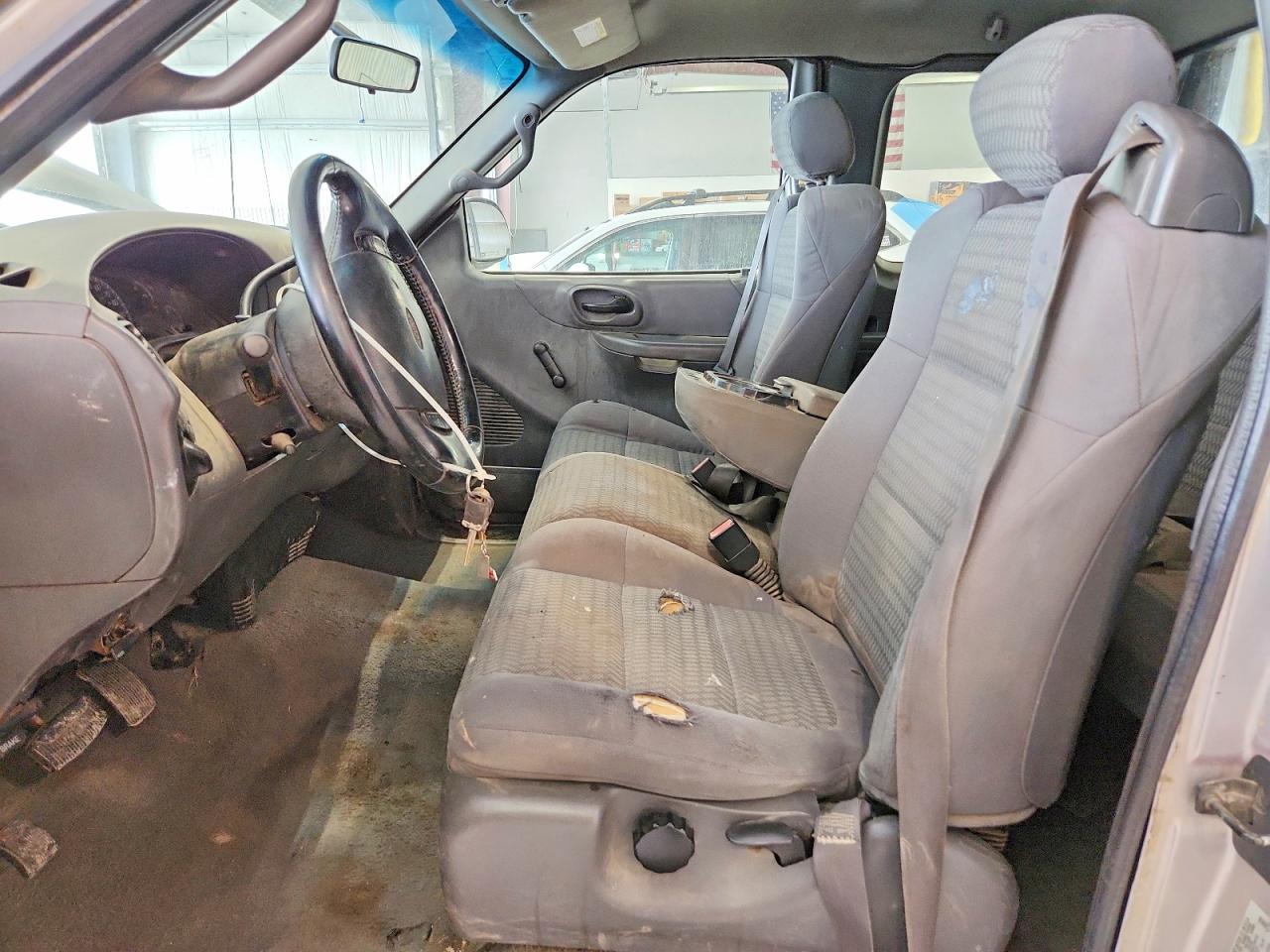 2001 Ford F150 Серый vin: 1FTZX17291NB91082