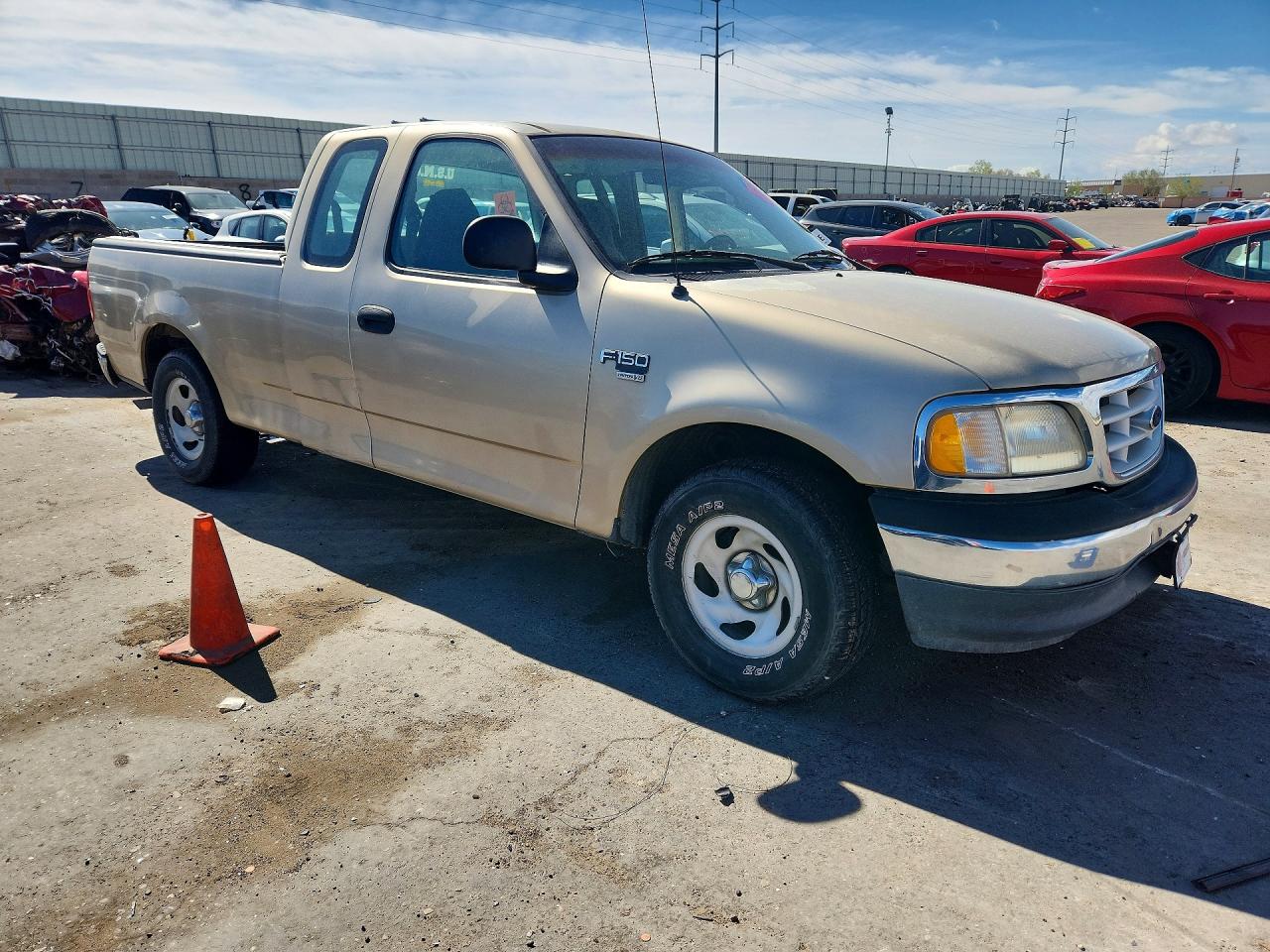1999 Ford F150 Золотой vin: 1FTZX172XXKB93403
