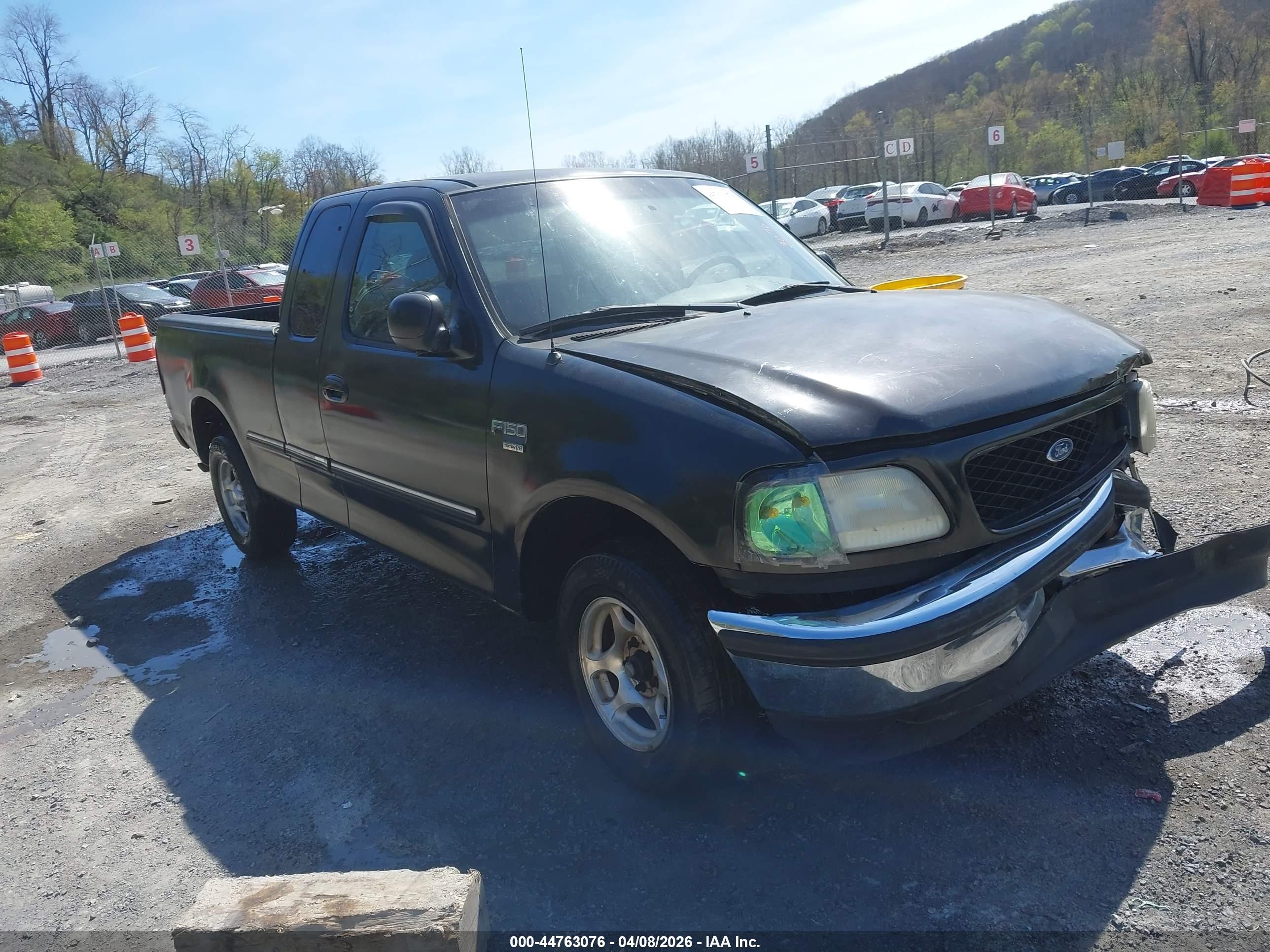 1FTZX1761WNC20102