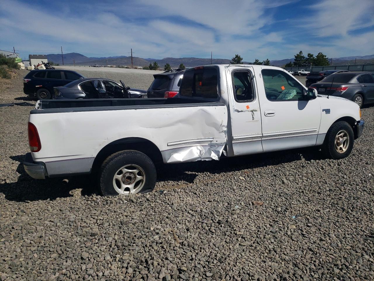 1998 Ford F150 White vin: 1FTZX1762WKB88794