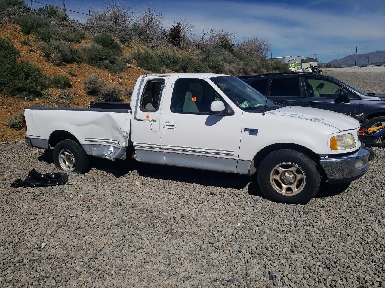 1998 Ford F150 White vin: 1FTZX1762WKB88794