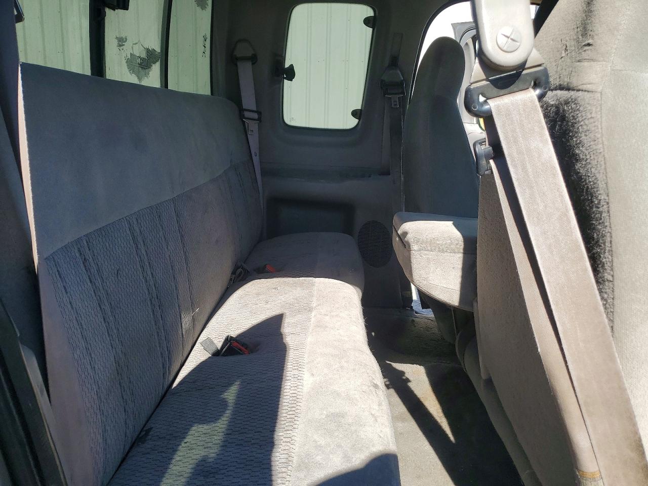 1998 Ford F150 Silver vin: 1FTZX1766WKC06343