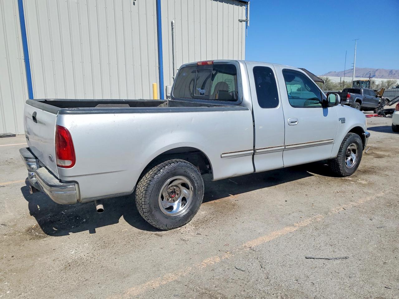 1998 Ford F150 Silver vin: 1FTZX1766WKC06343