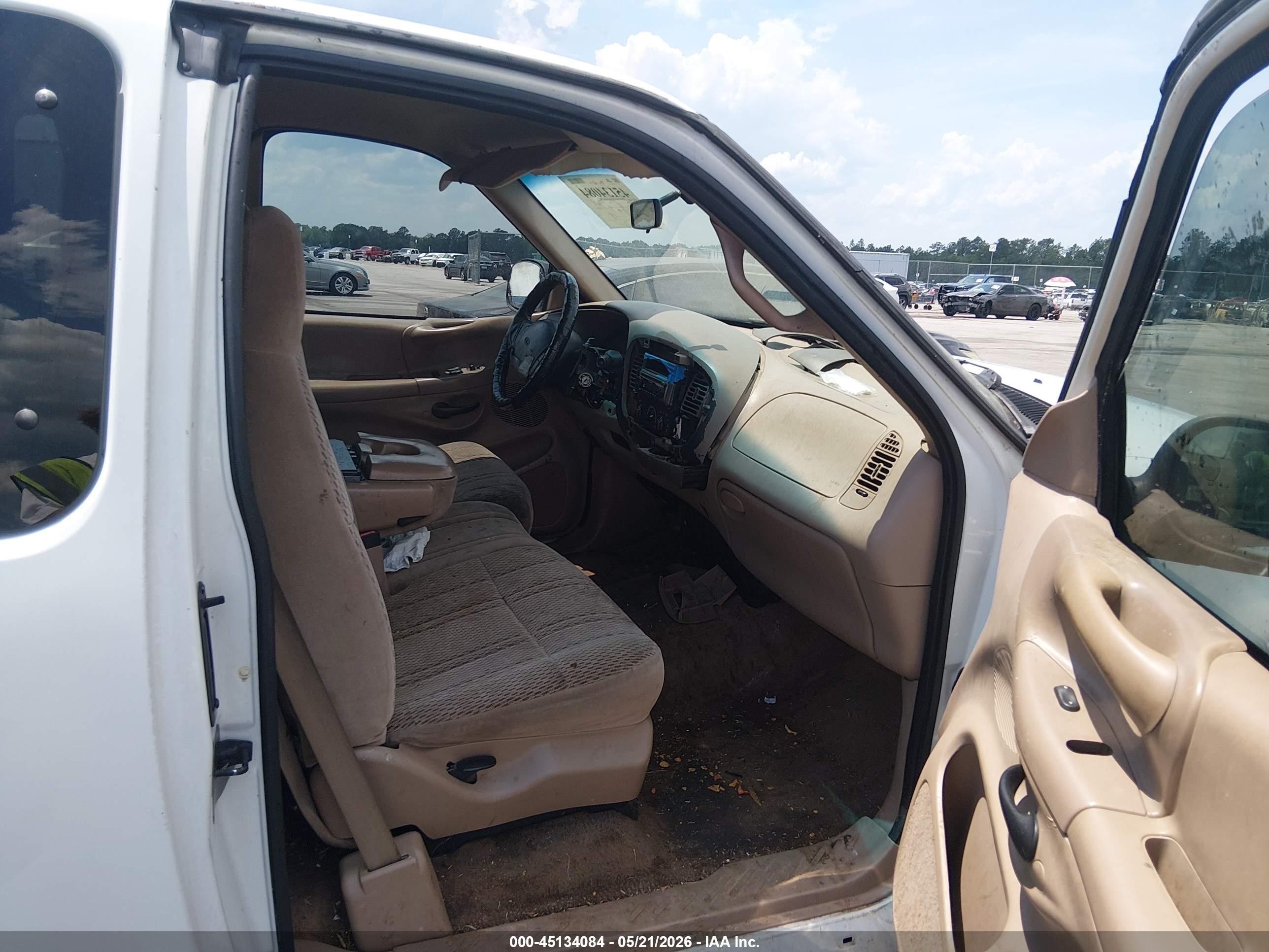 1998 Ford F-150 Lariat/standard/xl/xlt White vin: 1FTZX17W7WNB78020