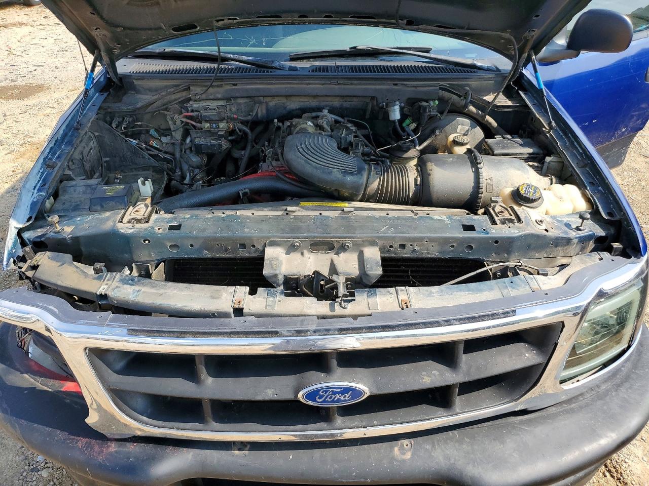 1998 Ford 150 Blue vin: 1FTZX186XWKB26011