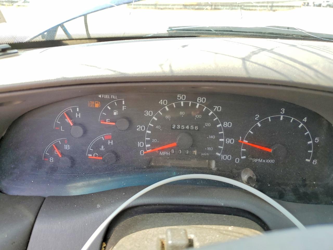 1998 Ford 150 Blue vin: 1FTZX186XWKB26011