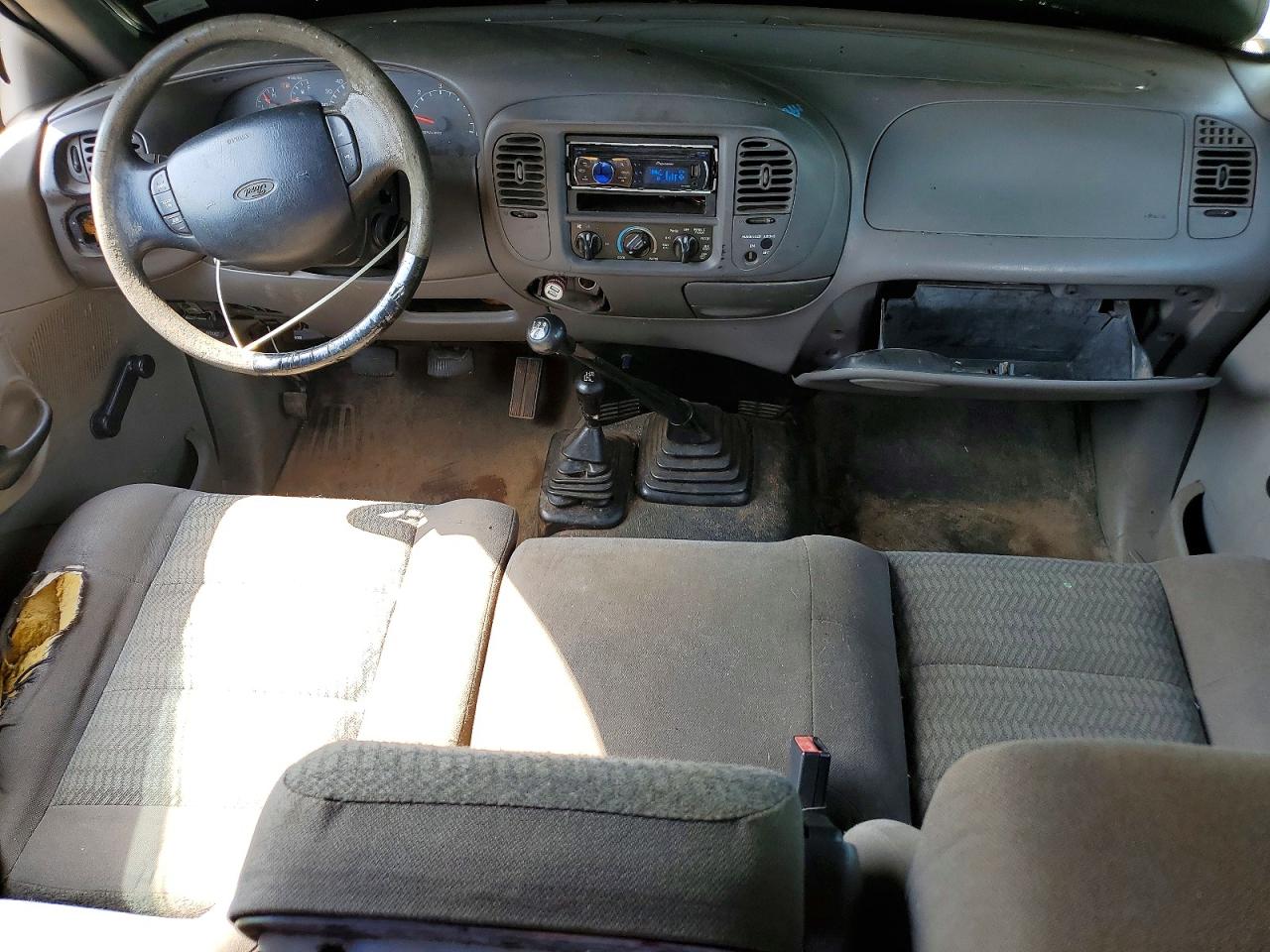 1998 Ford 150 Blue vin: 1FTZX186XWKB26011