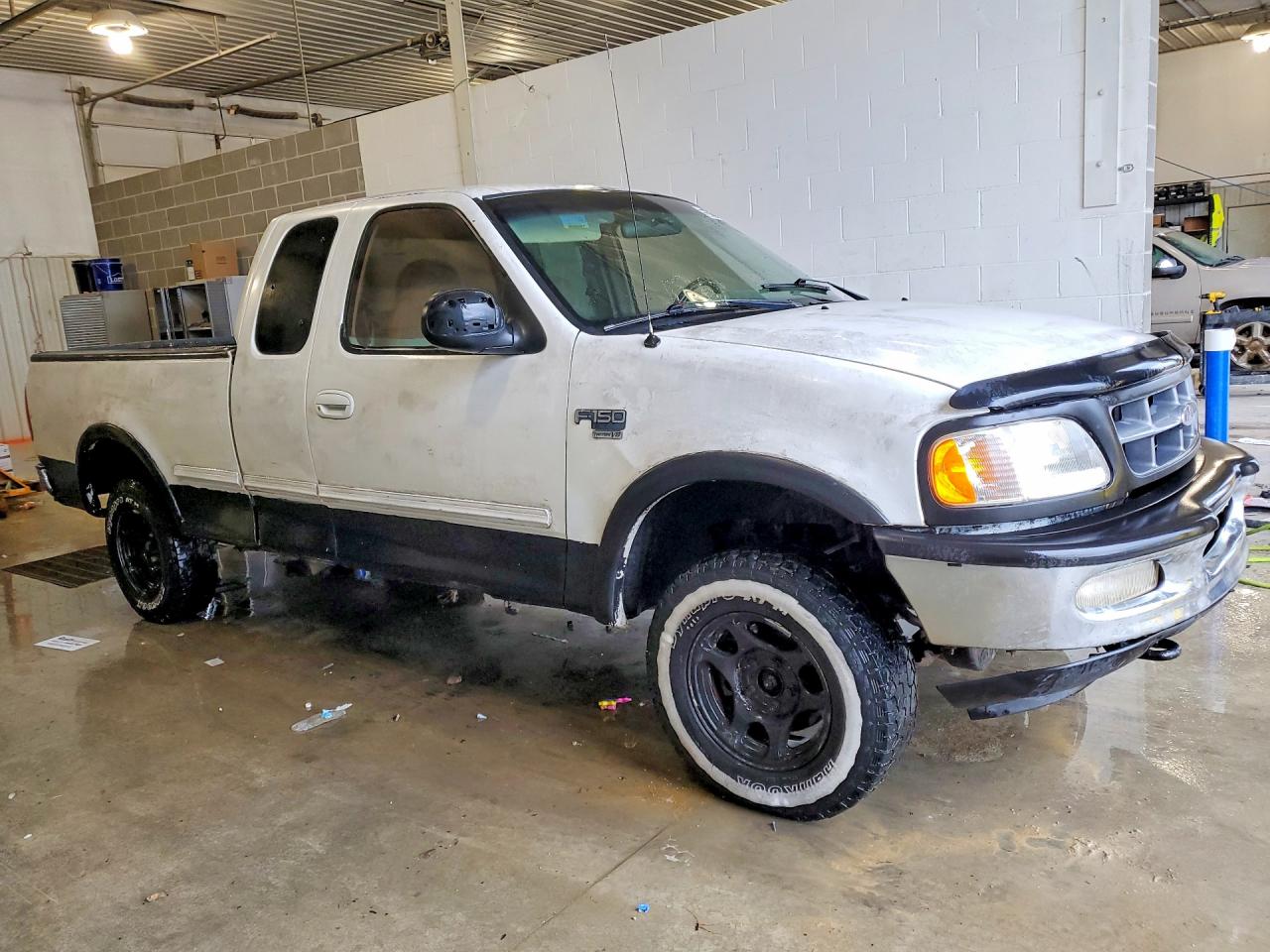 1998 Ford F150 White vin: 1FTZX18W3WKB45547