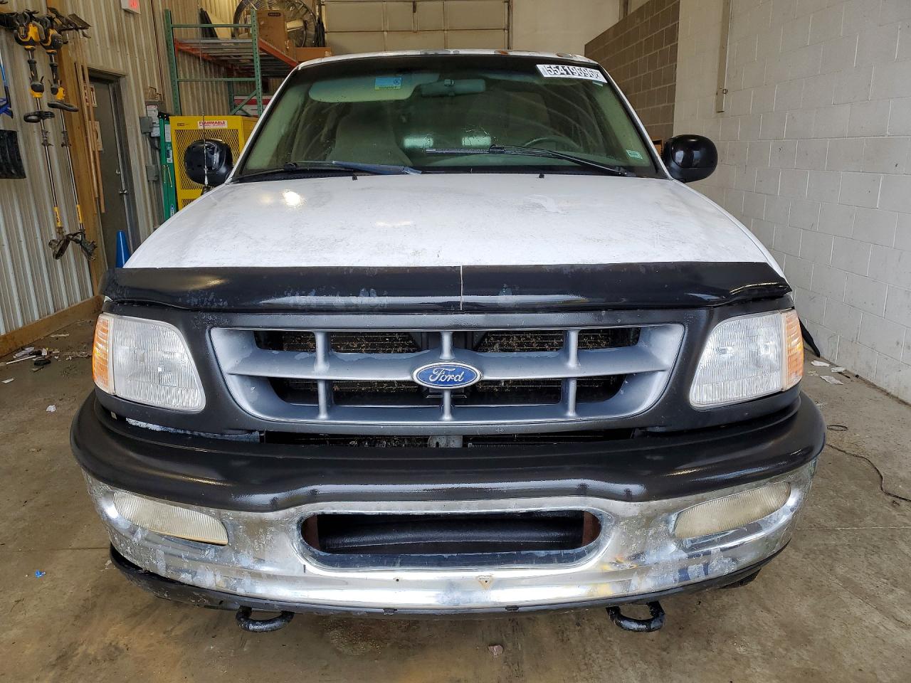 1998 Ford F150 White vin: 1FTZX18W3WKB45547