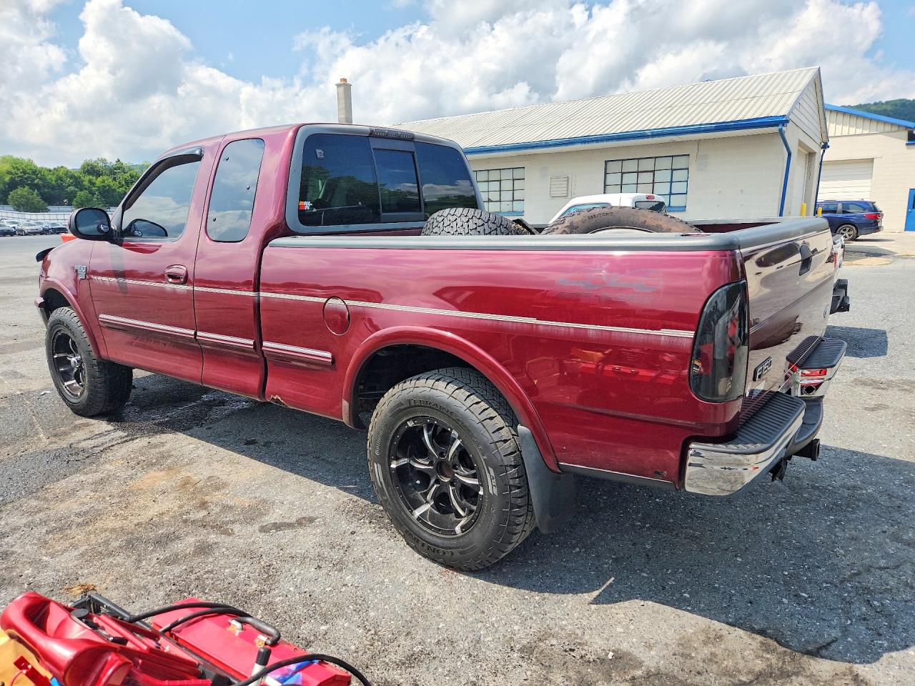 1998 Ford F150 Burgundy vin: 1FTZX18W5WNB50845
