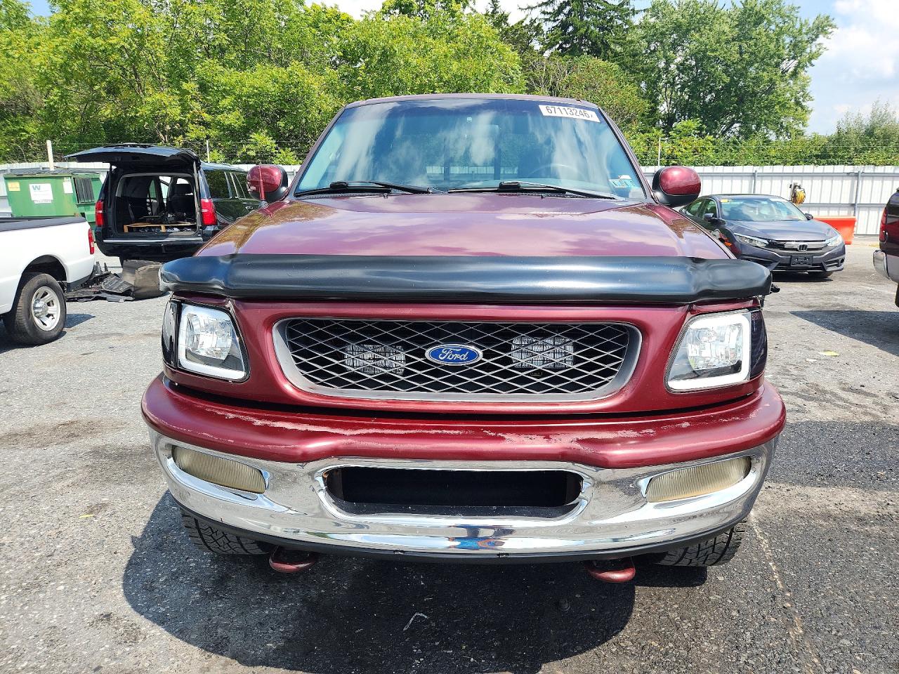 1998 Ford F150 Burgundy vin: 1FTZX18W5WNB50845