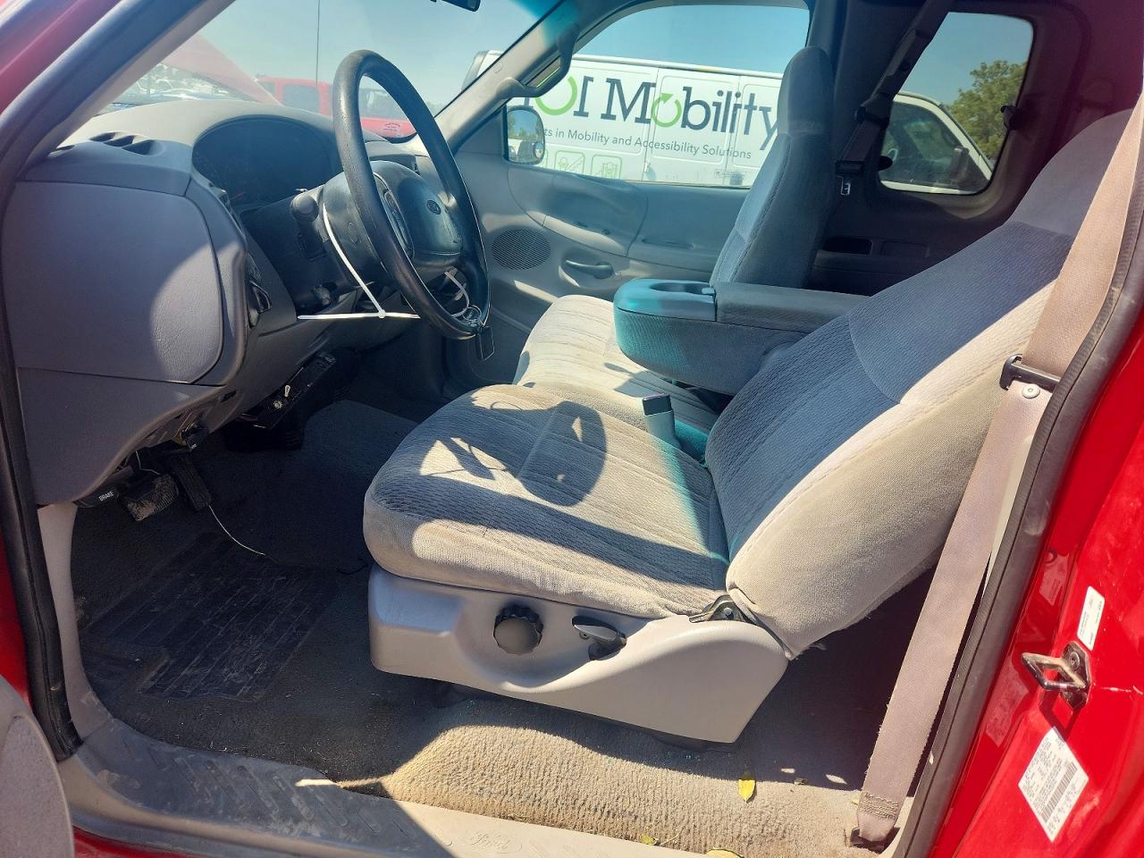 1998 Ford F150 Red vin: 1FTZX18W7WNC23598