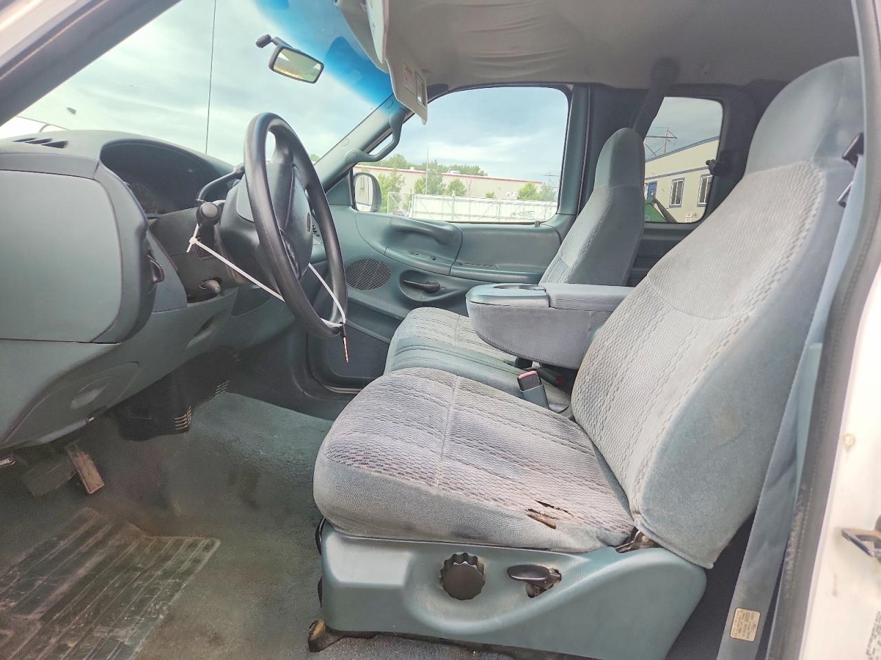 1998 Ford F150 White vin: 1FTZX18W9WKB11516