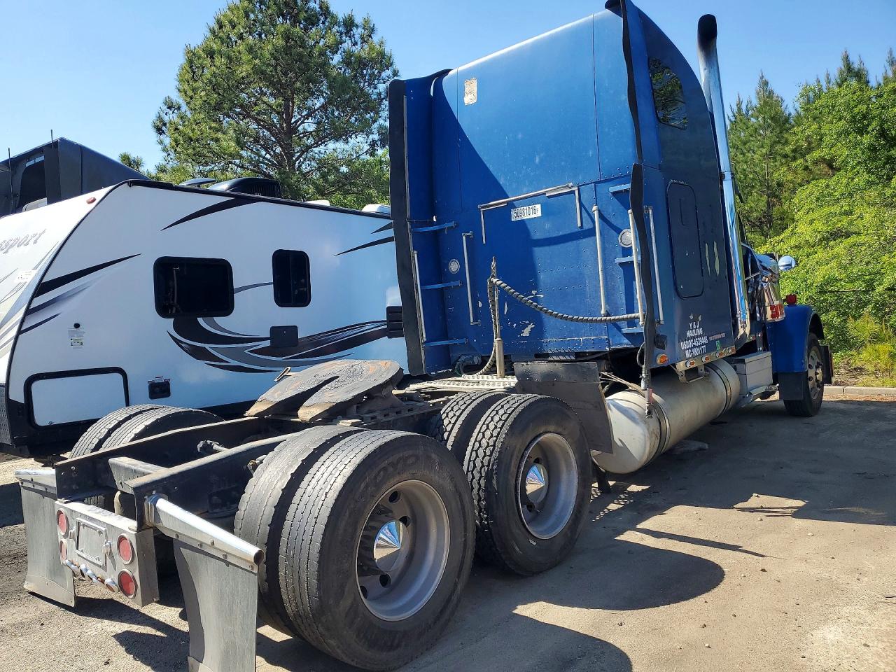 2006 Freightliner Conventional Fld132 Xl Classic Blue vin: 1FUJAPAV16DU26097