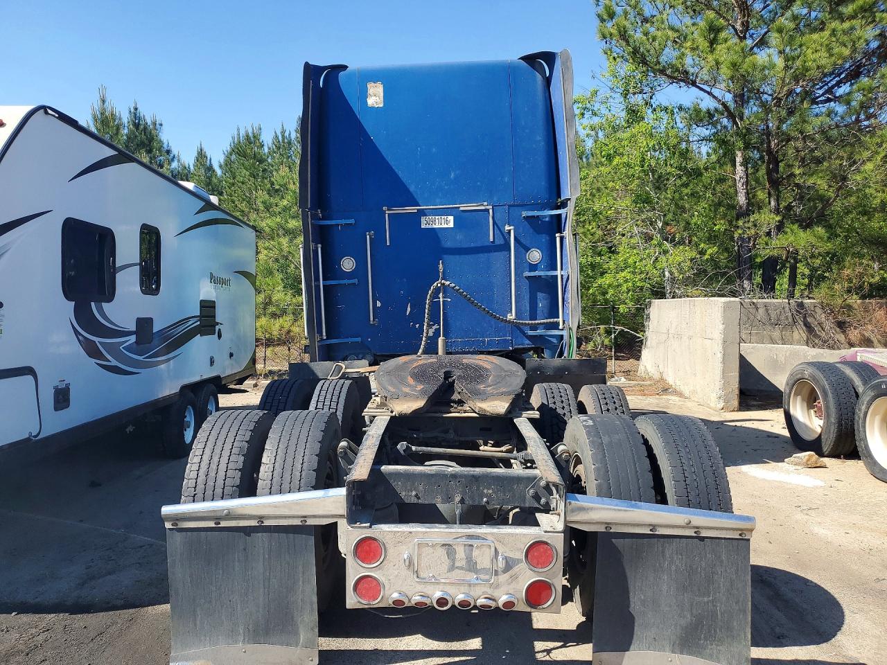 2006 Freightliner Conventional Fld132 Xl Classic Blue vin: 1FUJAPAV16DU26097