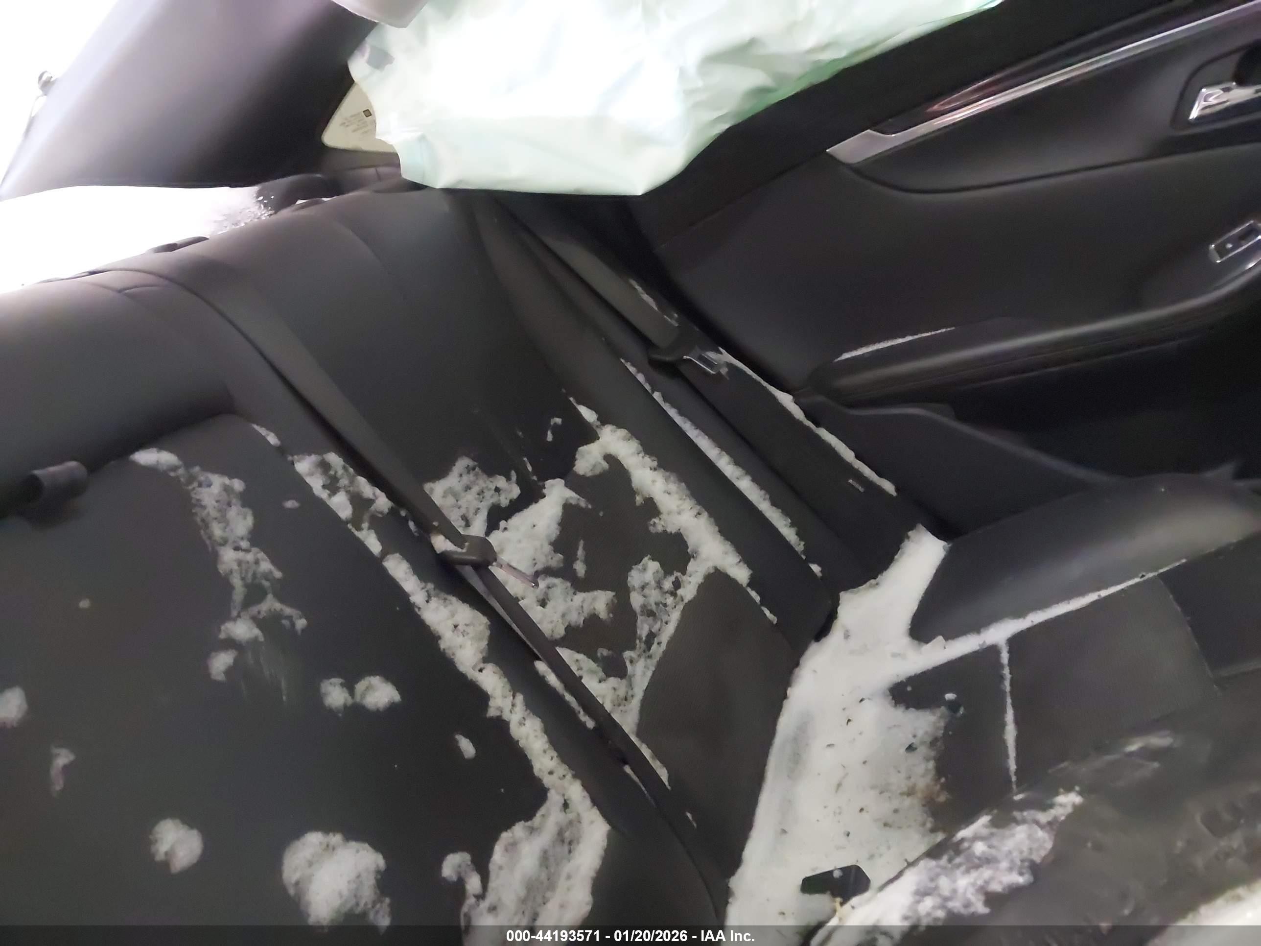 2017 Chevrolet Impala 1lt Серебряный vin: 1G1105S36HU197651
