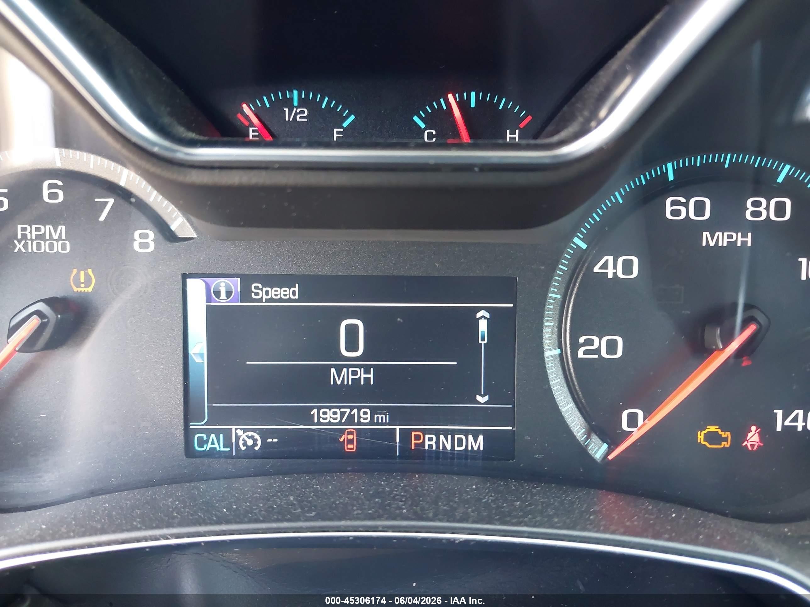 2017 Chevrolet Impala 1lt Серебряный vin: 1G1105S3XHU199628