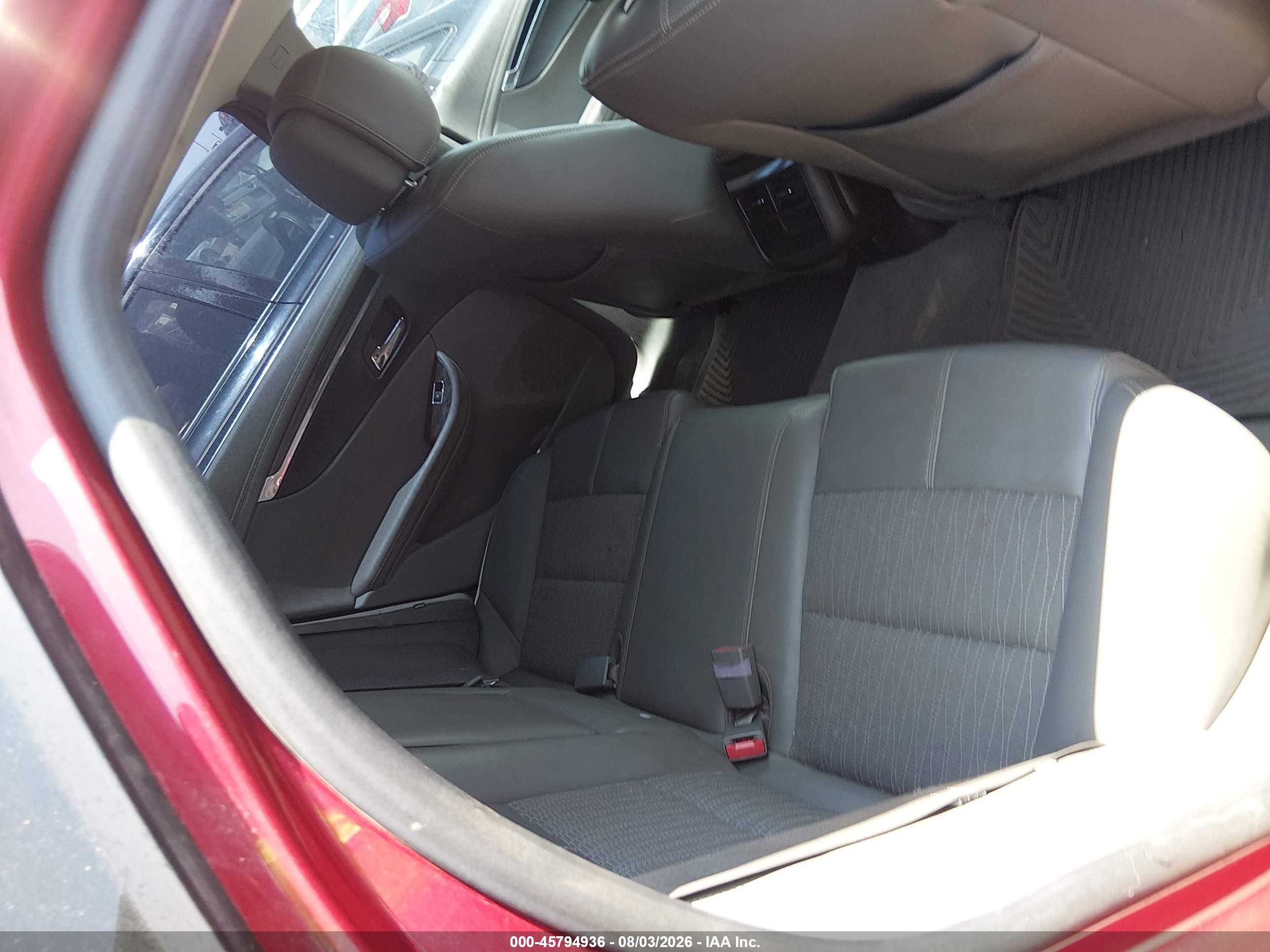 2014 Chevrolet Impala 1lt Red vin: 1G1115SL1EU103894