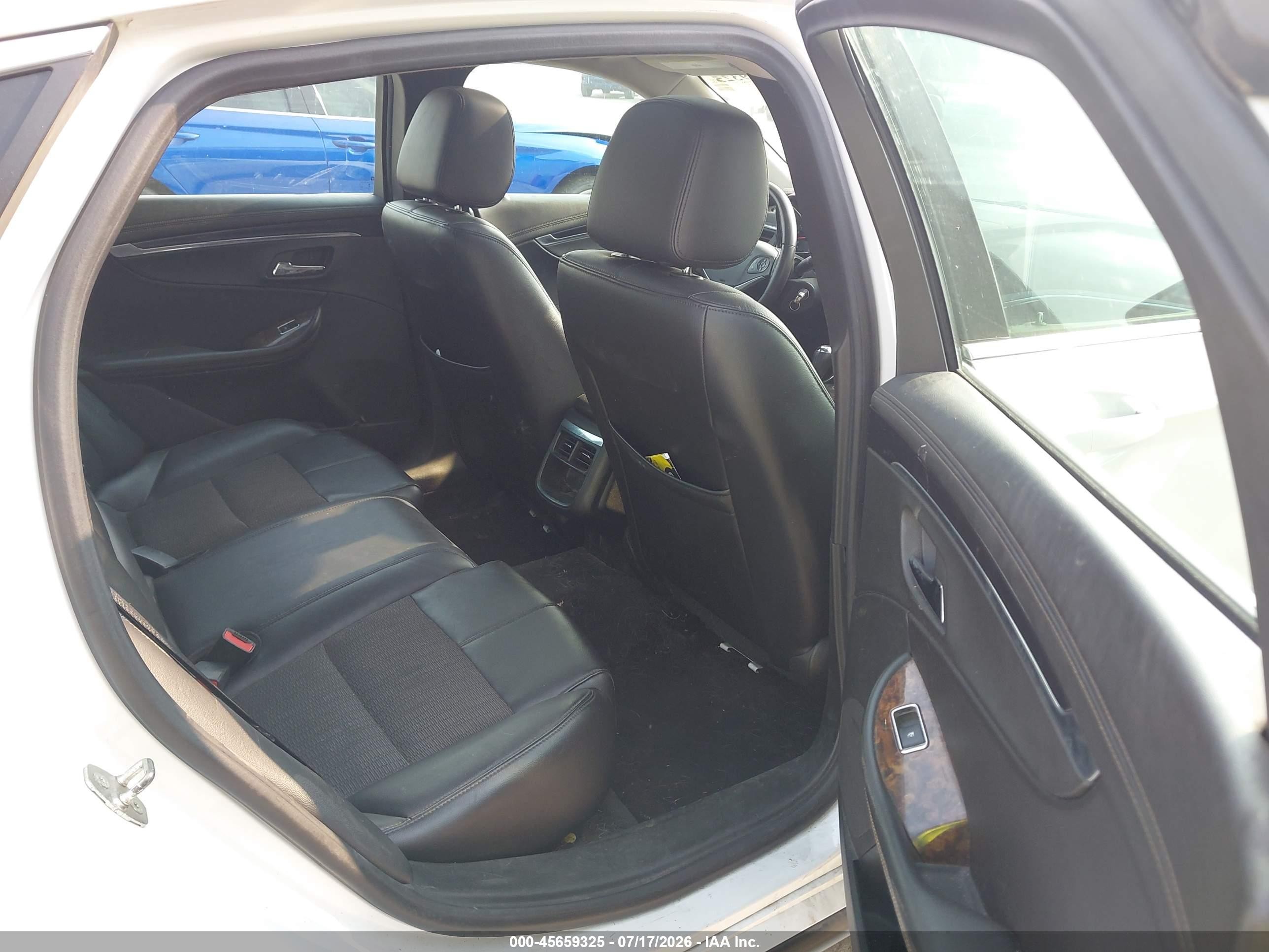 2015 Chevrolet Impala 1lt White vin: 1G1115SL5FU137757