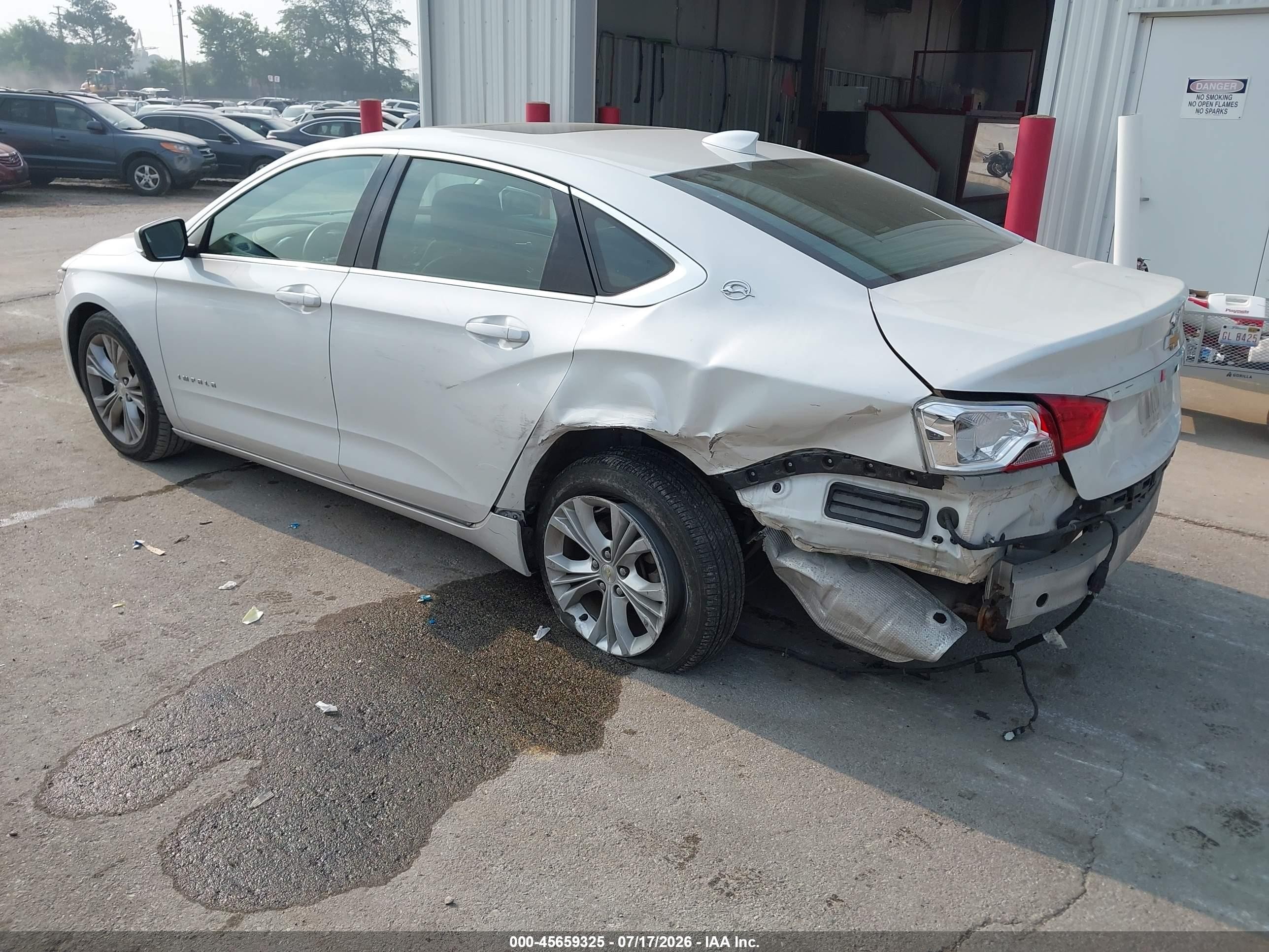2015 Chevrolet Impala 1lt White vin: 1G1115SL5FU137757