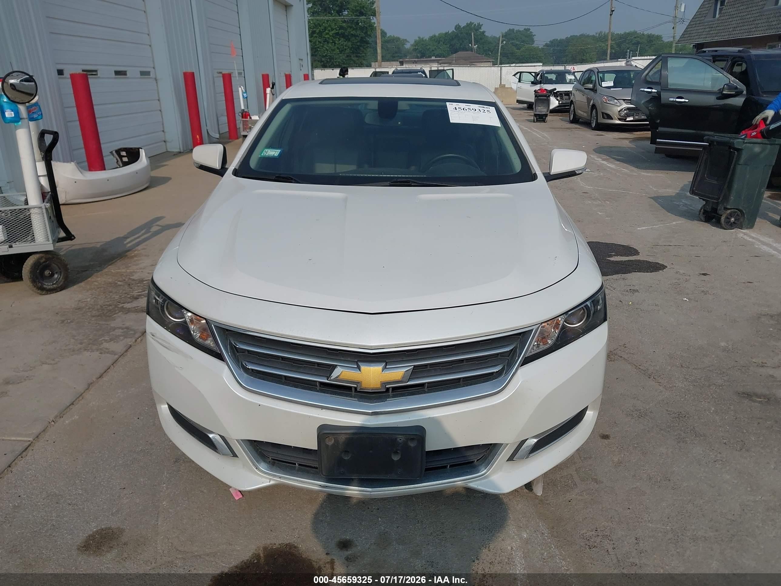 2015 Chevrolet Impala 1lt White vin: 1G1115SL5FU137757