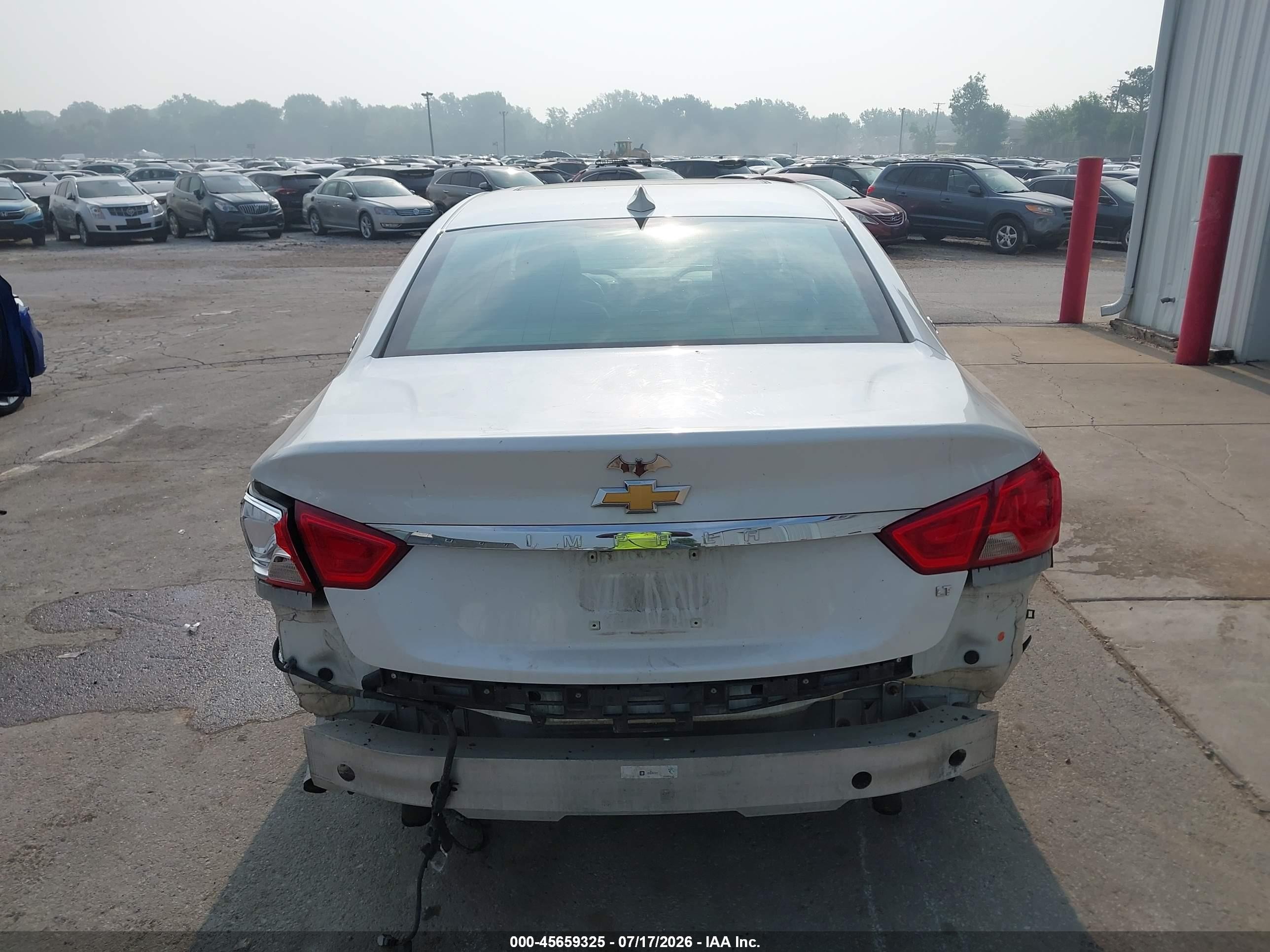 2015 Chevrolet Impala 1lt White vin: 1G1115SL5FU137757