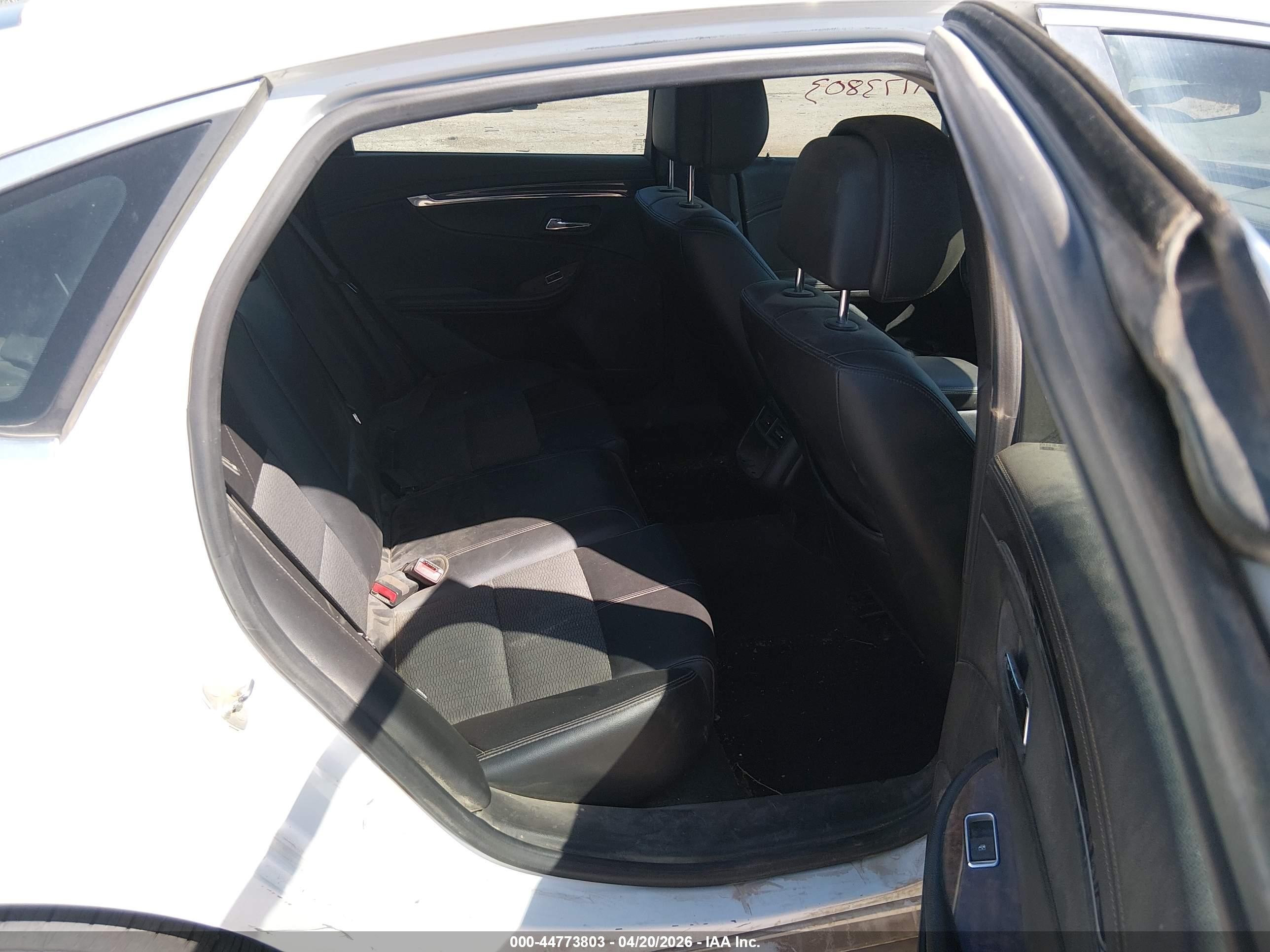 2014 Chevrolet Impala 1lt White vin: 1G1115SL8EU118487