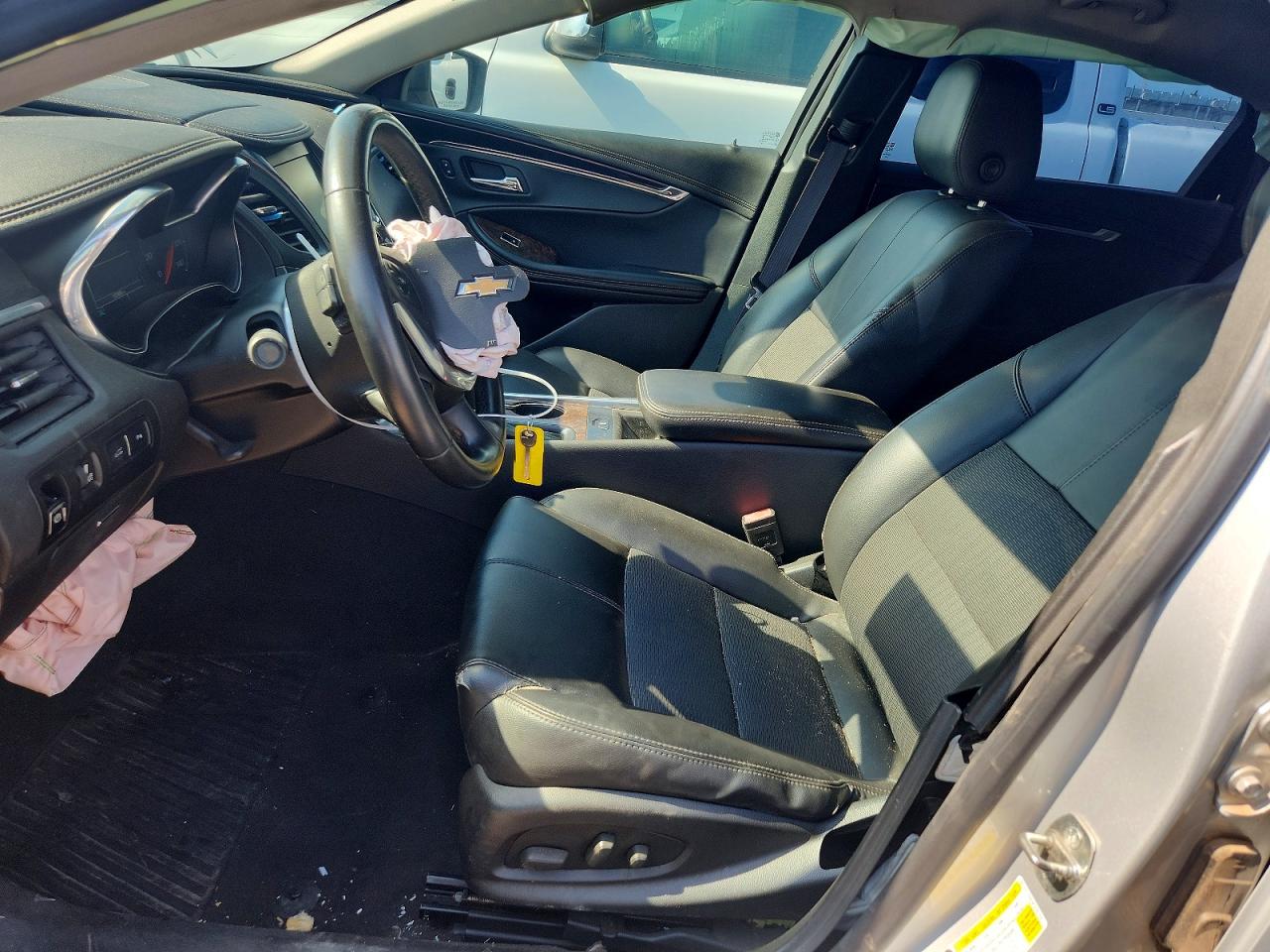2015 Chevrolet Impala Lt Серебряный vin: 1G1115SL8FU102159