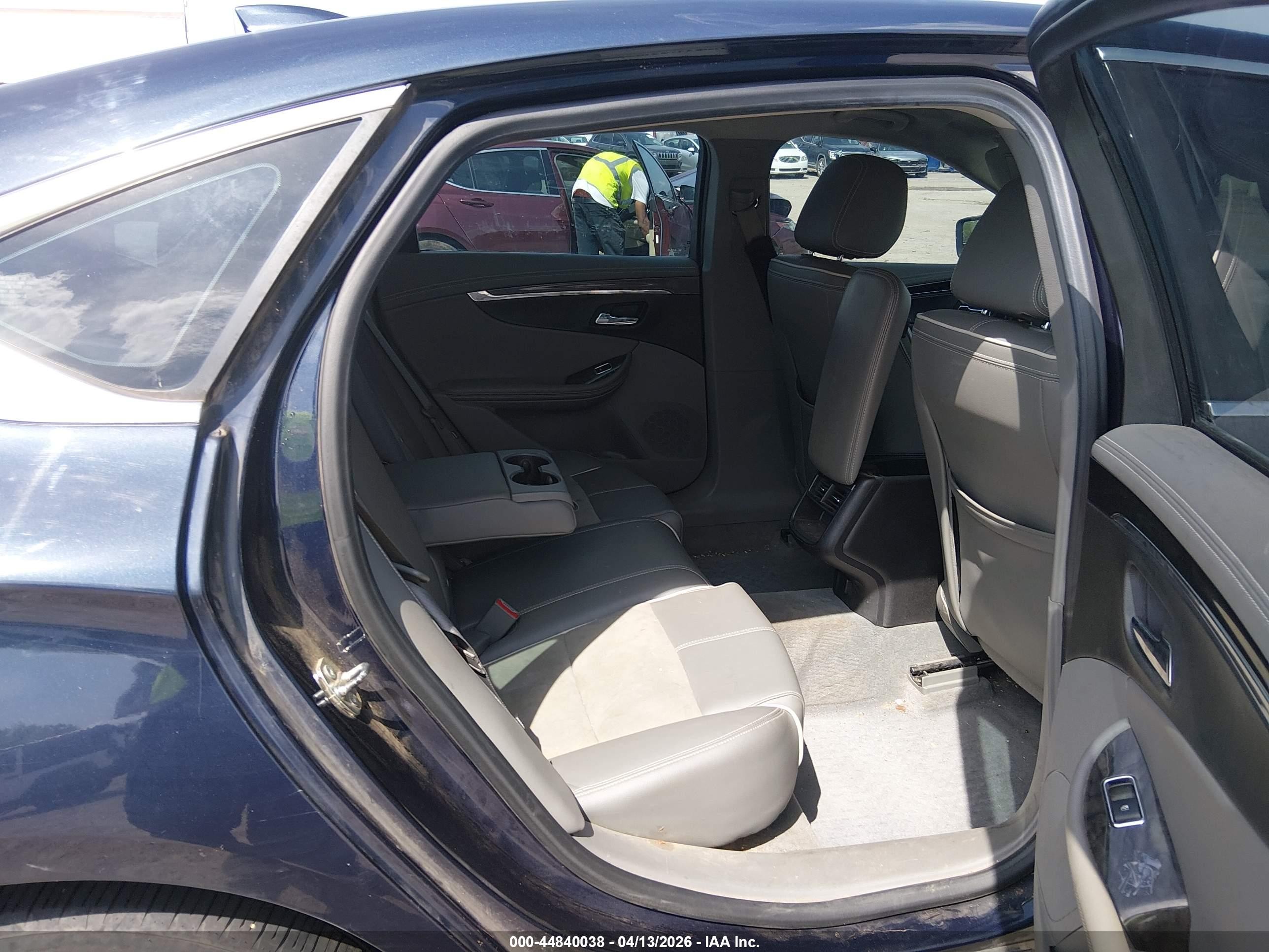 2015 Chevrolet Impala 1lt Dark Blue vin: 1G1115SLXFU129377