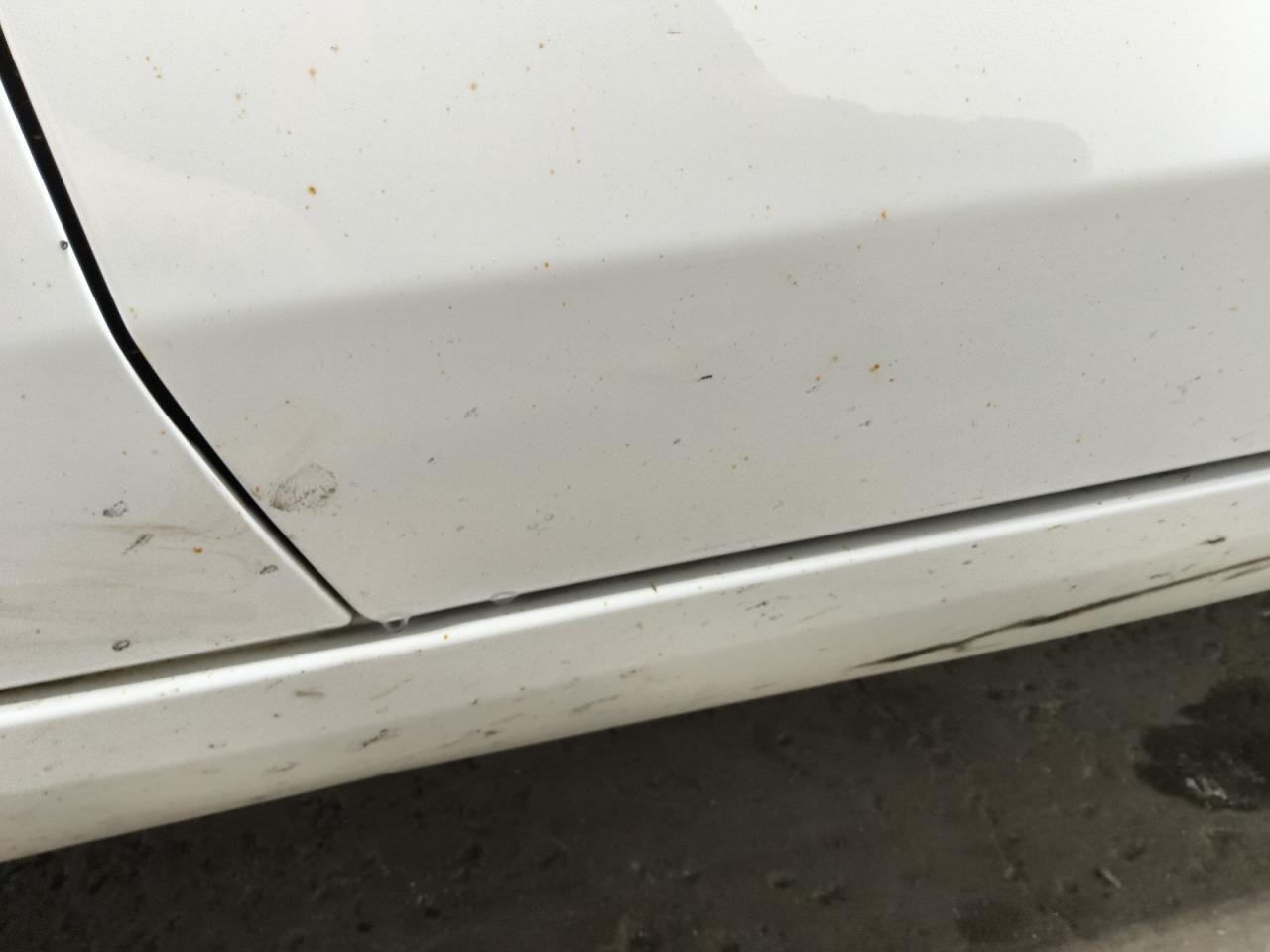 2014 Chevrolet Impala Lt White vin: 1G1125S31EU123009 Damage: Left Front Door, Heavy Scratch, 2 To 3 Inches