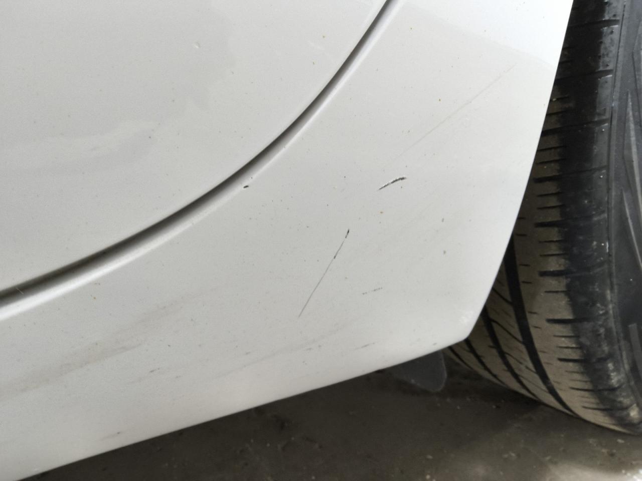 2014 Chevrolet Impala Lt White vin: 1G1125S31EU123009 Damage: Left Rocker Panel, Heavy Scratch, 5 To 6 Inches