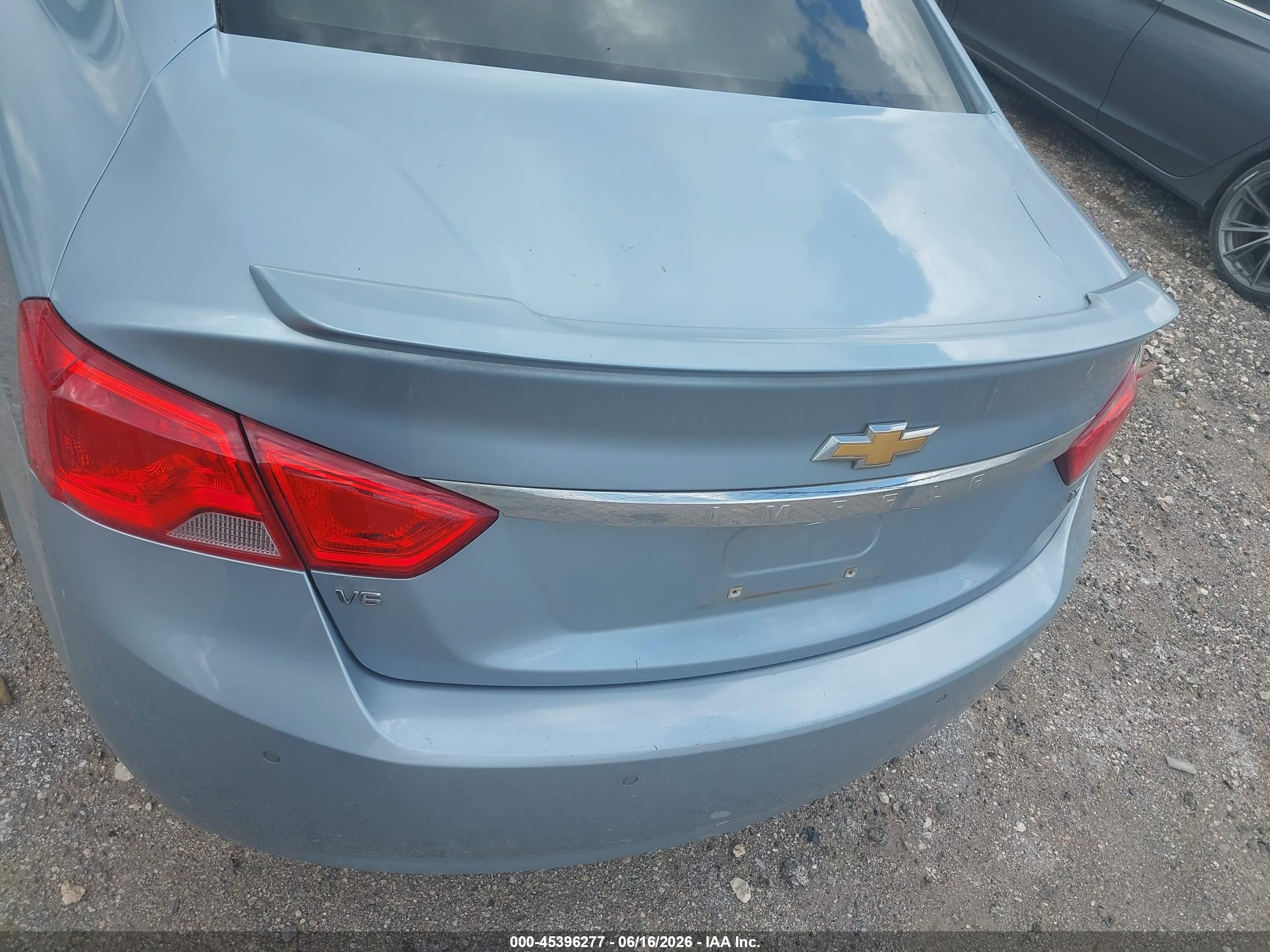 2015 Chevrolet Impala 2lt Blue vin: 1G1125S31FU111055