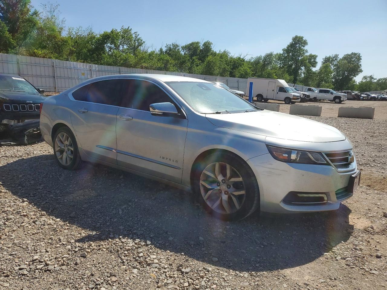 2014 Chevrolet Impala Silver vin: 1G1145SL6EU168912