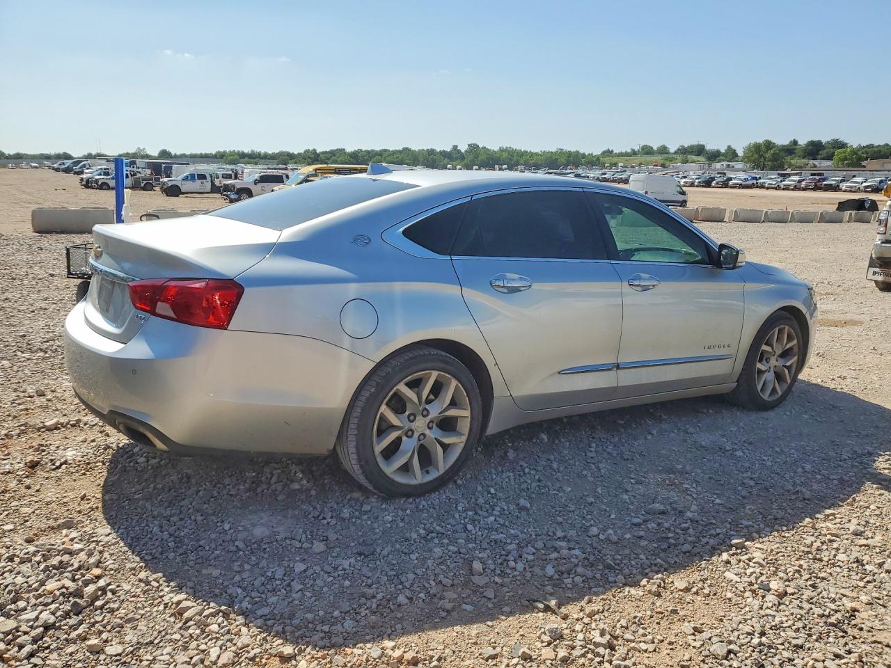 2014 Chevrolet Impala Silver vin: 1G1145SL6EU168912