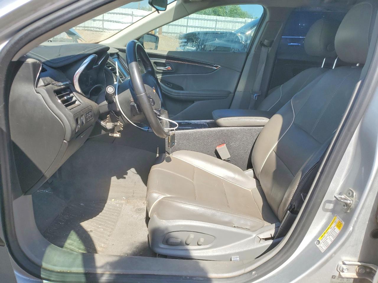 2014 Chevrolet Impala Silver vin: 1G1145SL6EU168912