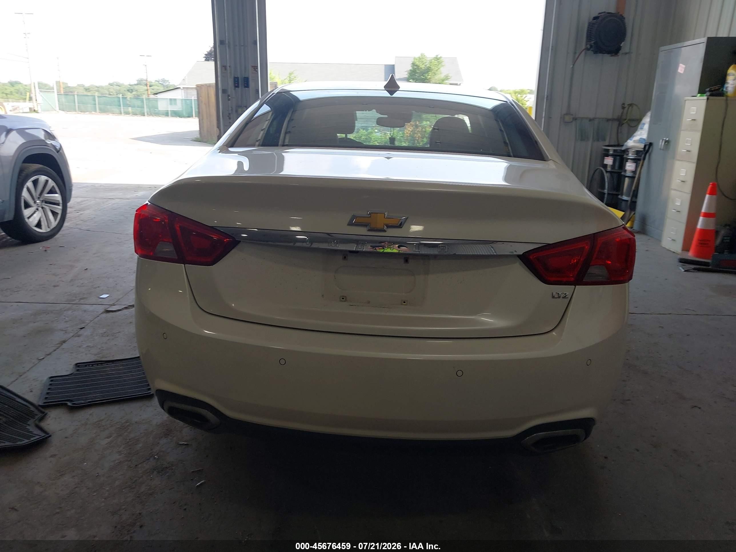 2014 Chevrolet Impala 2lz White vin: 1G1155S34EU127417