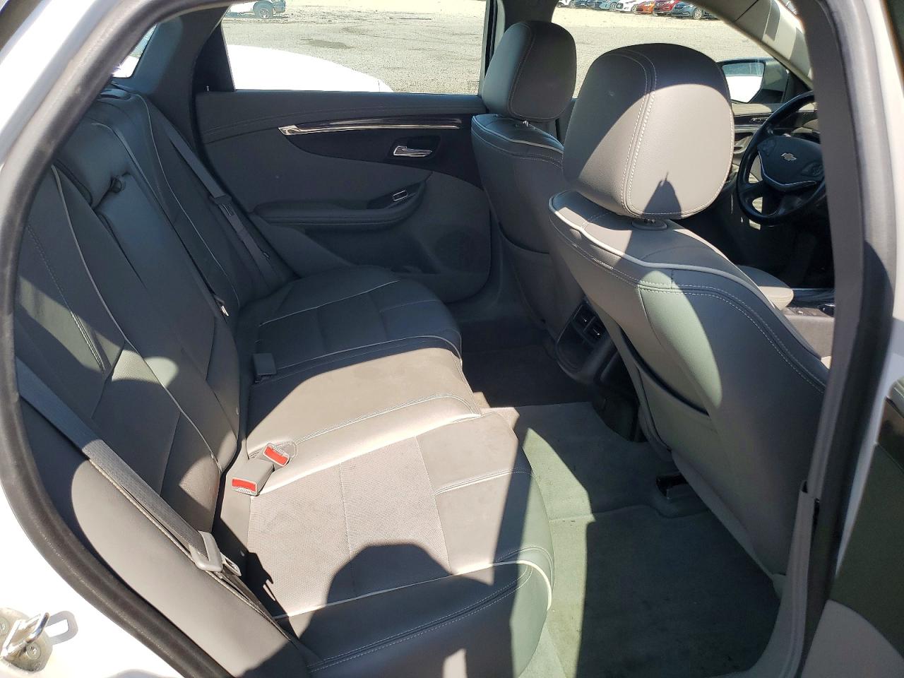 2015 Chevrolet Impala Ltz White vin: 1G1165S37FU120590