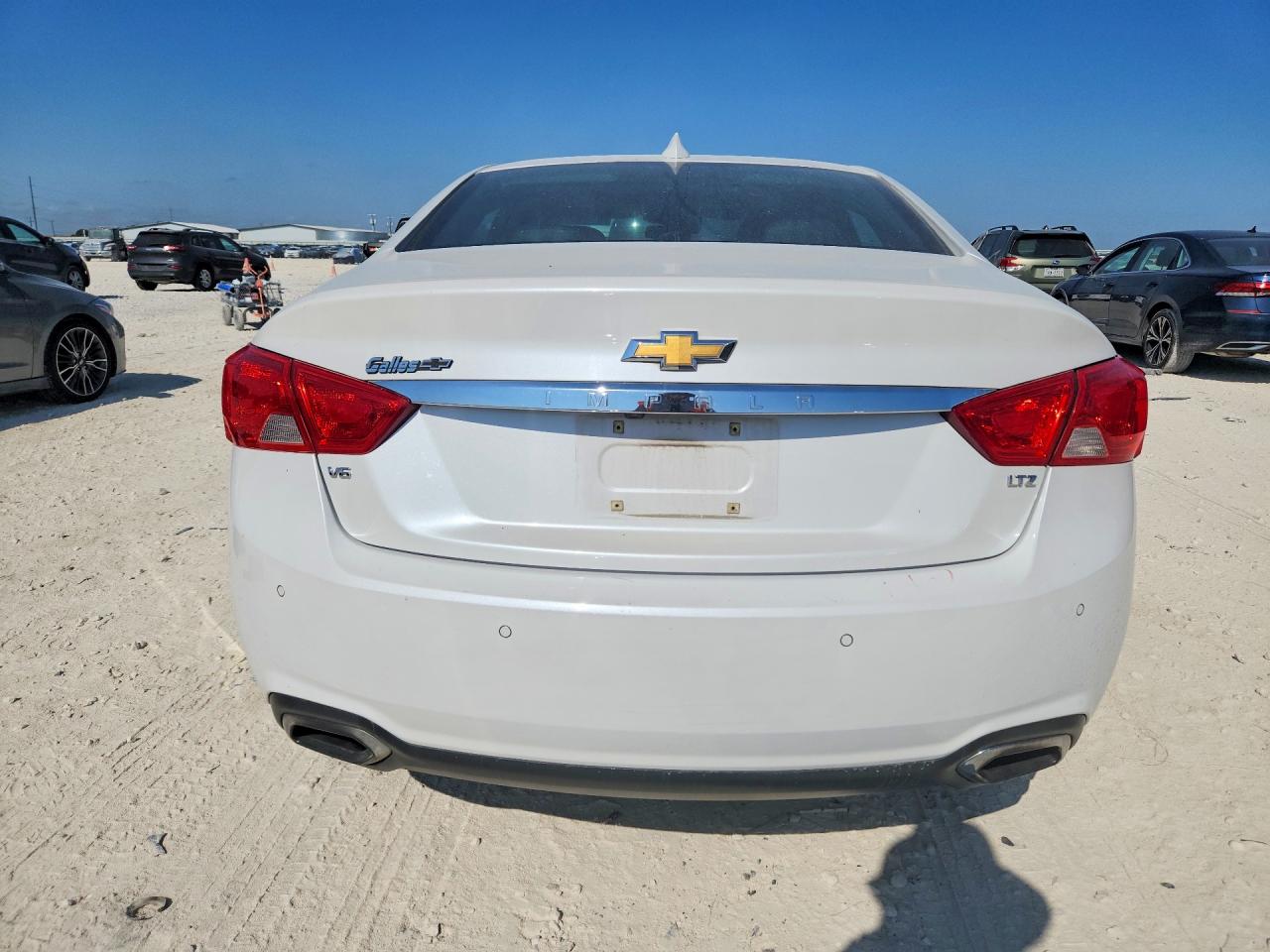2015 Chevrolet Impala Ltz Белый vin: 1G1165S37FU146557